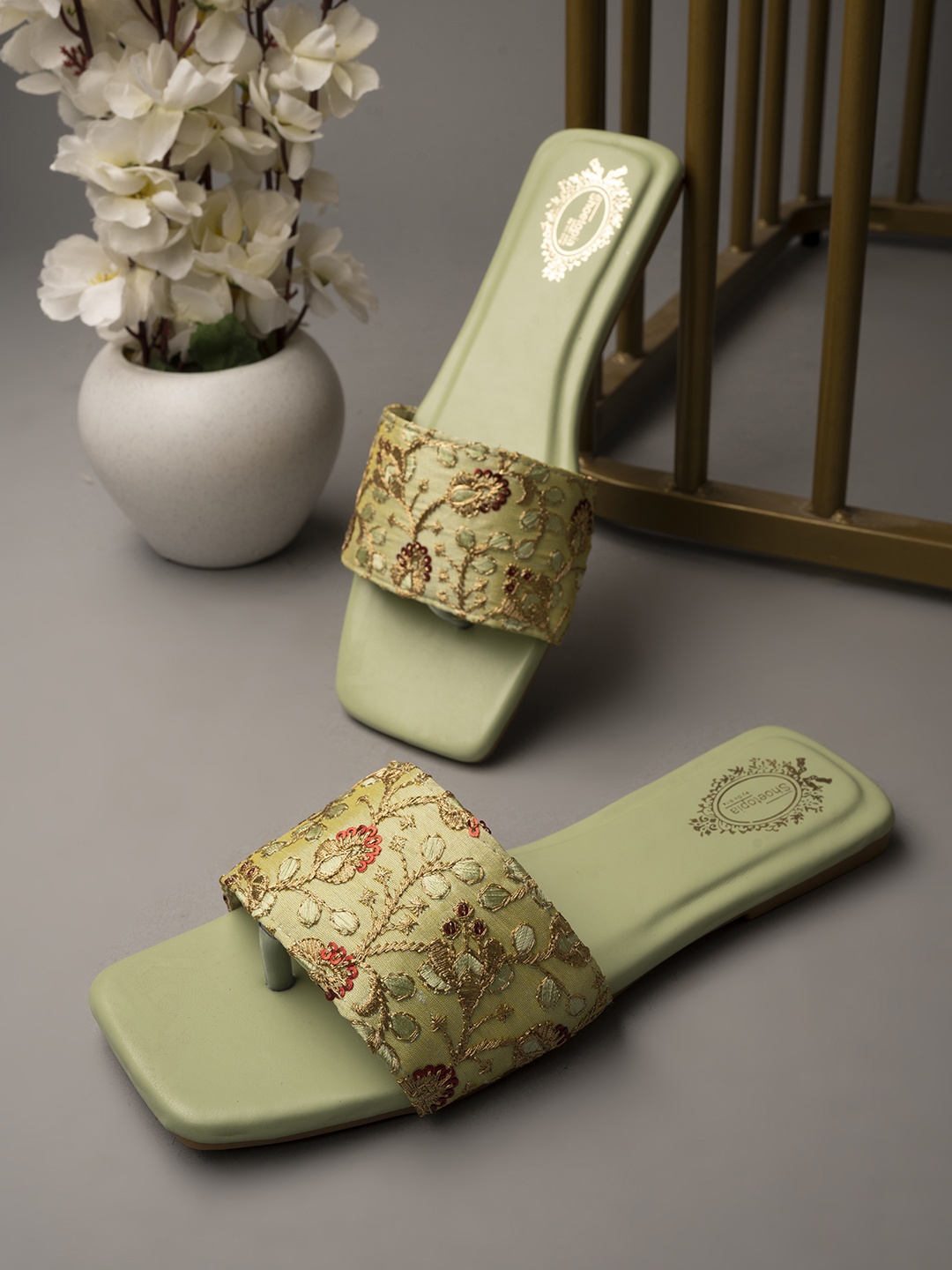 

Shoetopia Women Embellished Open Toe Flats, Green