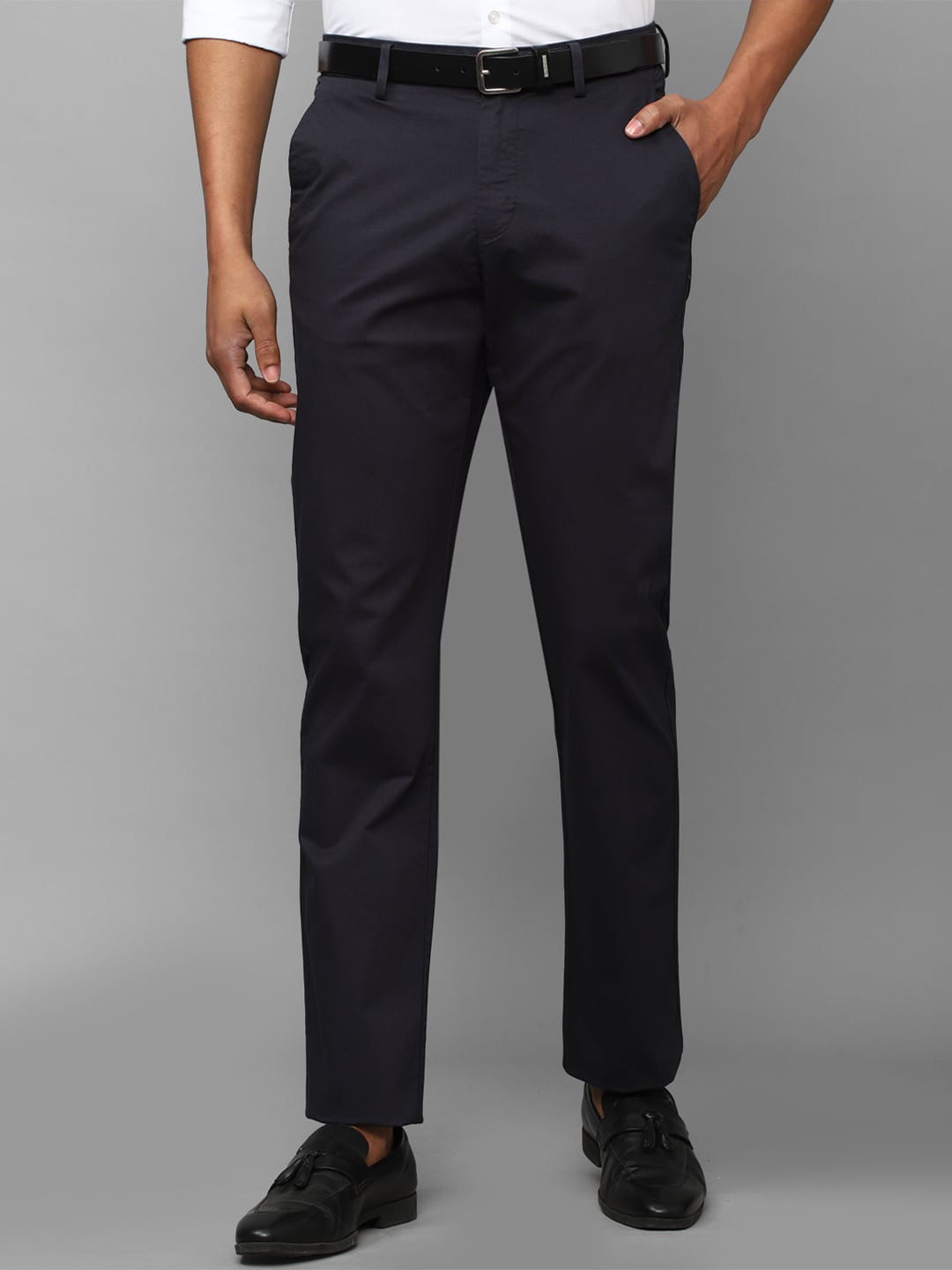 

Allen Solly Men Cotton Chinos Trousers, Grey melange
