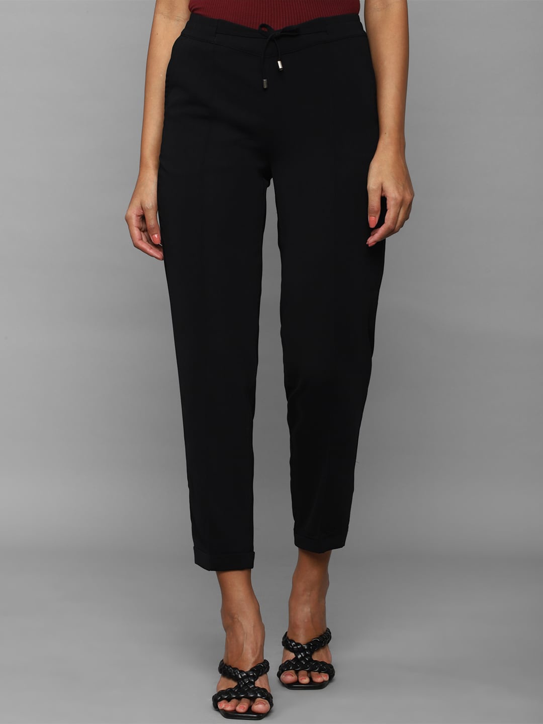 

Allen Solly Woman Regular Fit Trousers, Black