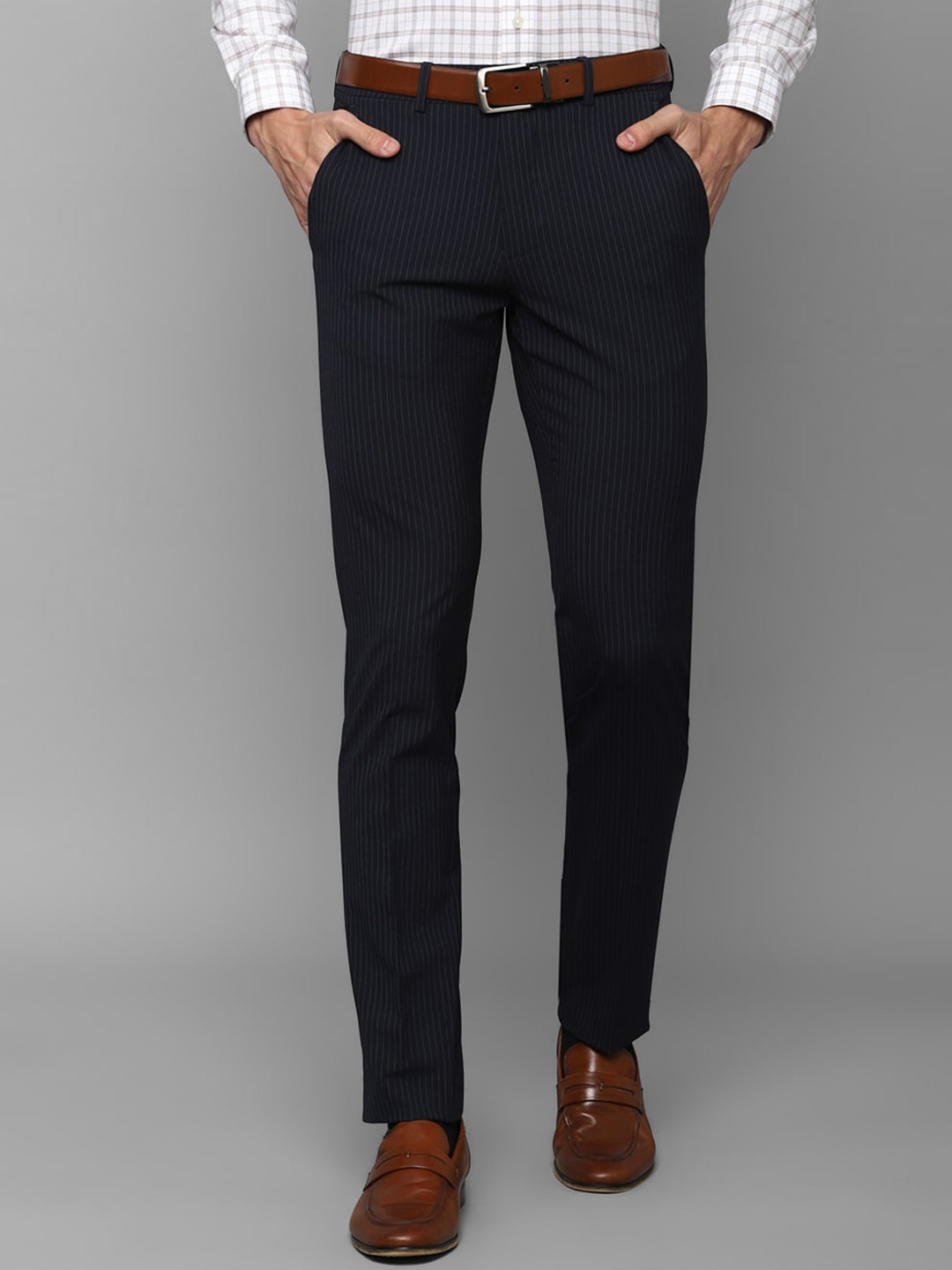 

Louis Philippe Men Striped Slim Fit Formal Trousers, Navy blue
