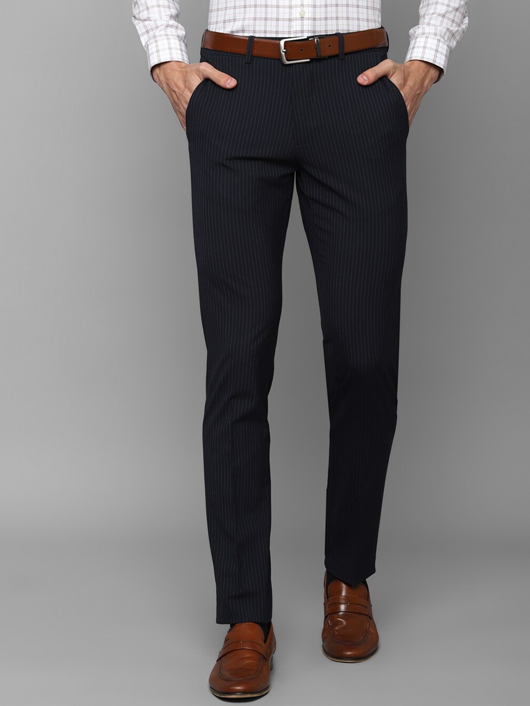 

Louis Philippe Men Striped Slim Fit Formal Trousers, Navy blue