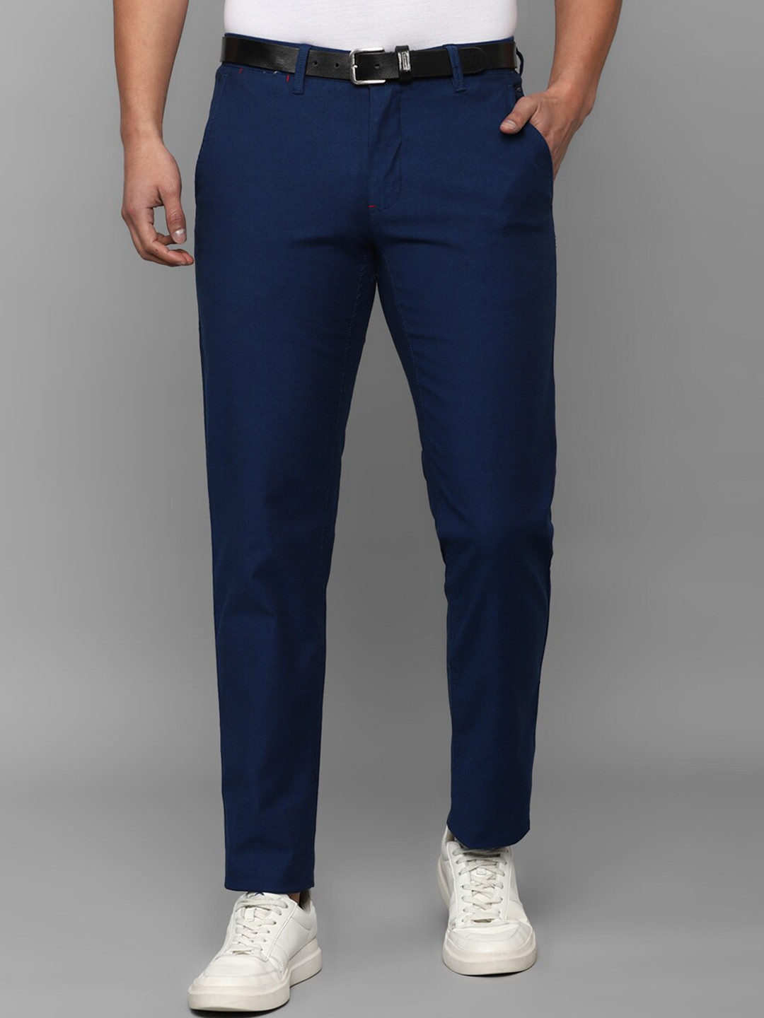 

Louis Philippe Sport Men Slim Fit Mid-Rise Trousers, Navy blue