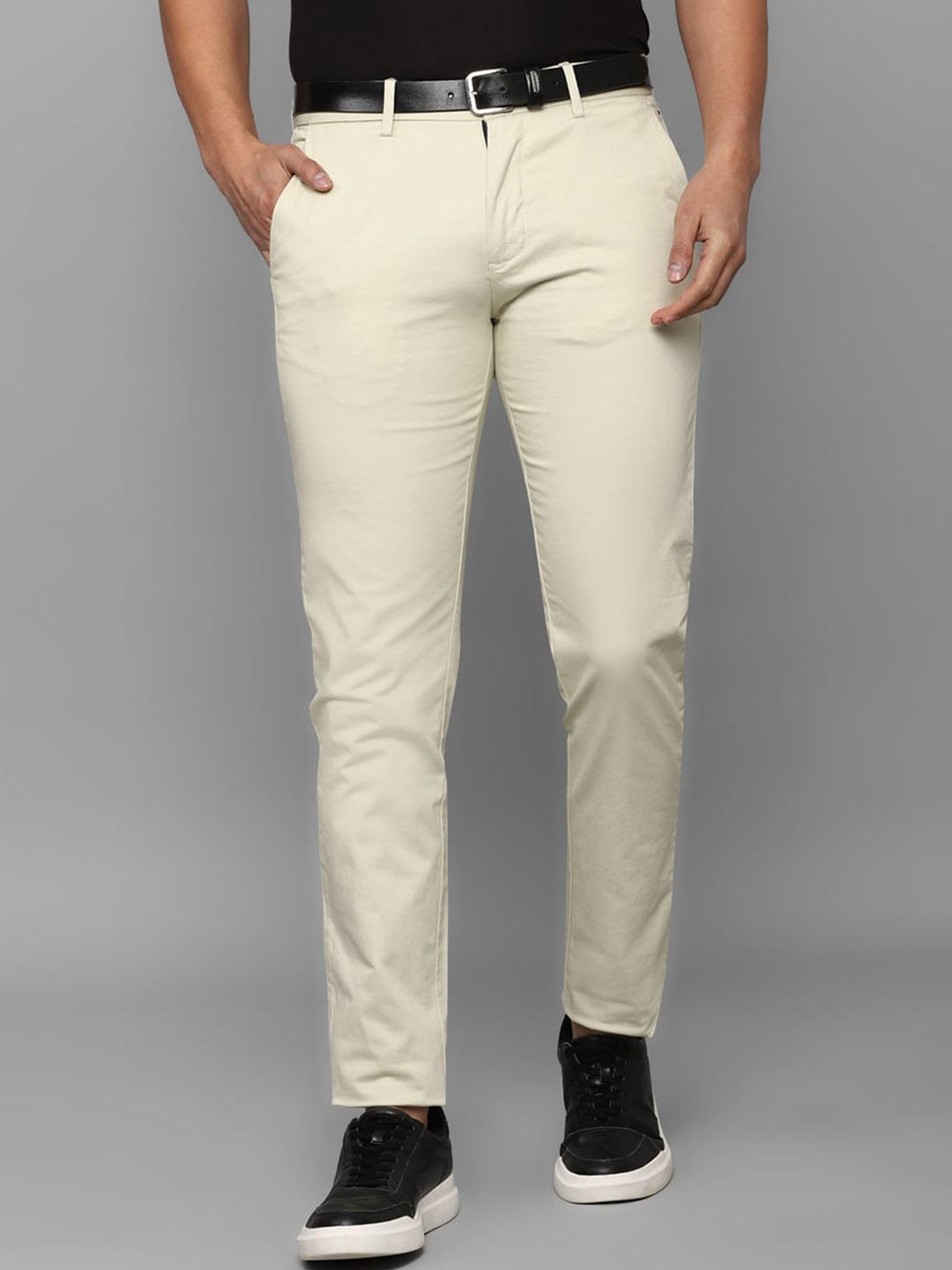 

Louis Philippe Sport Men Cotton Slim Fit Chinos Trousers, Beige