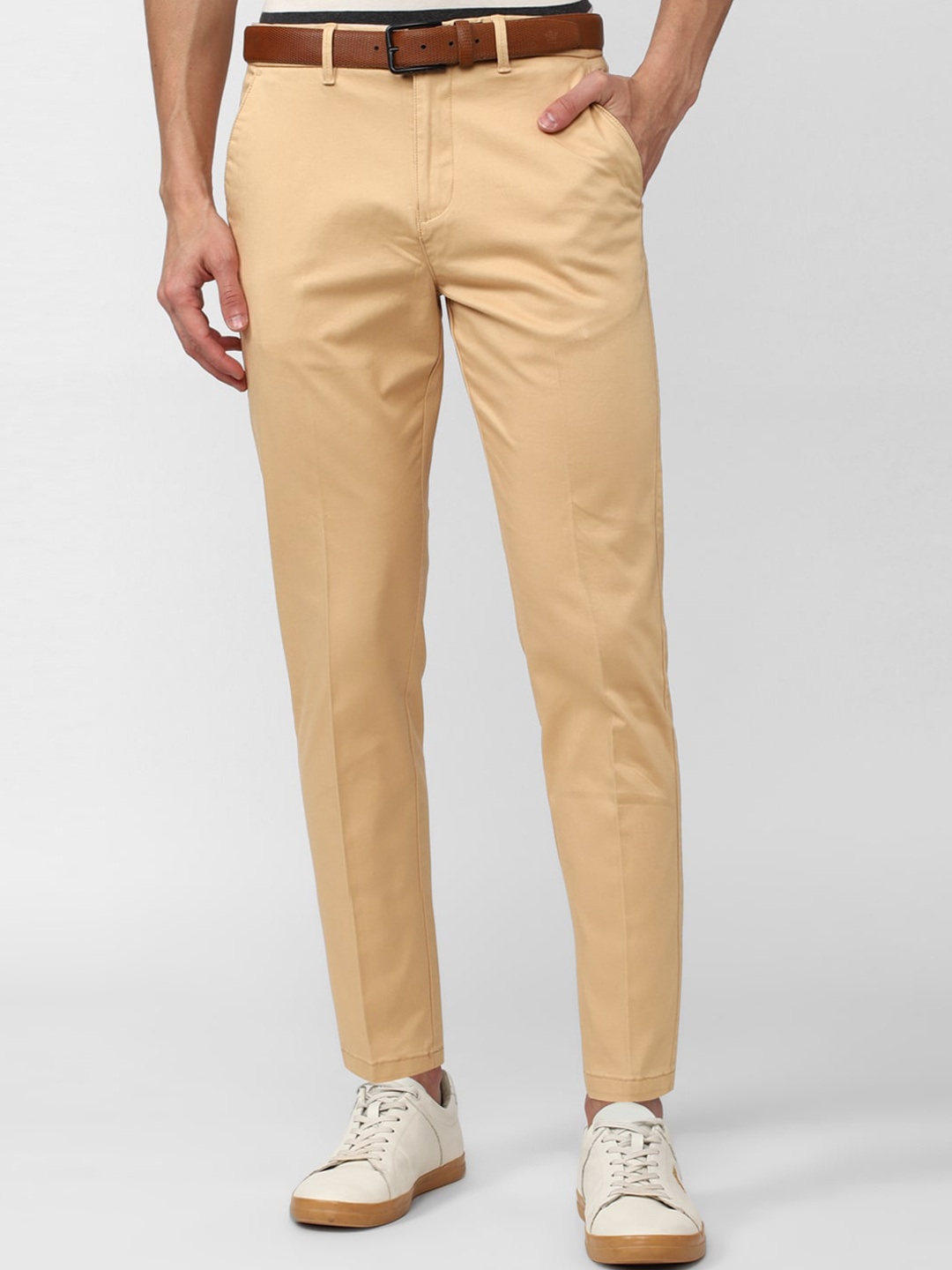 

Peter England Casuals Men Slim Fit Trousers, Cream