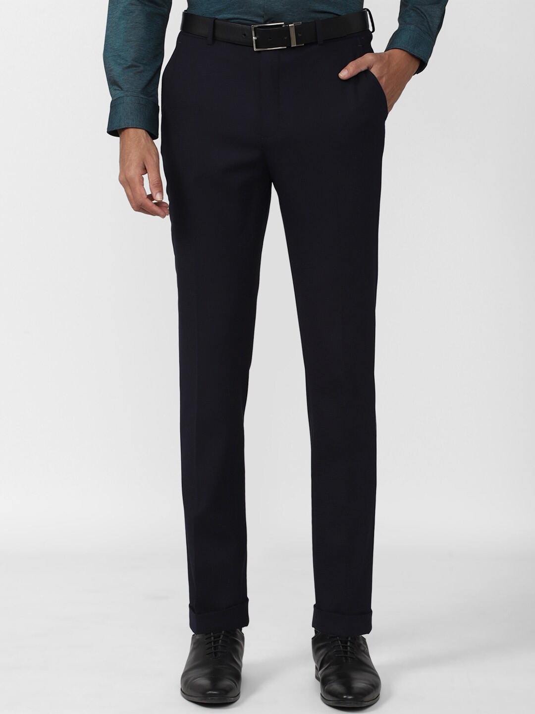 

Van Heusen Men Slim Fit Formal Trousers, Black