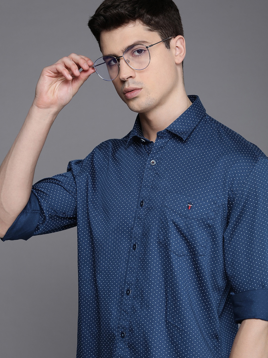 

Louis Philippe Sport Pure Cotton Slim Fit Printed Casual Shirt, Navy blue