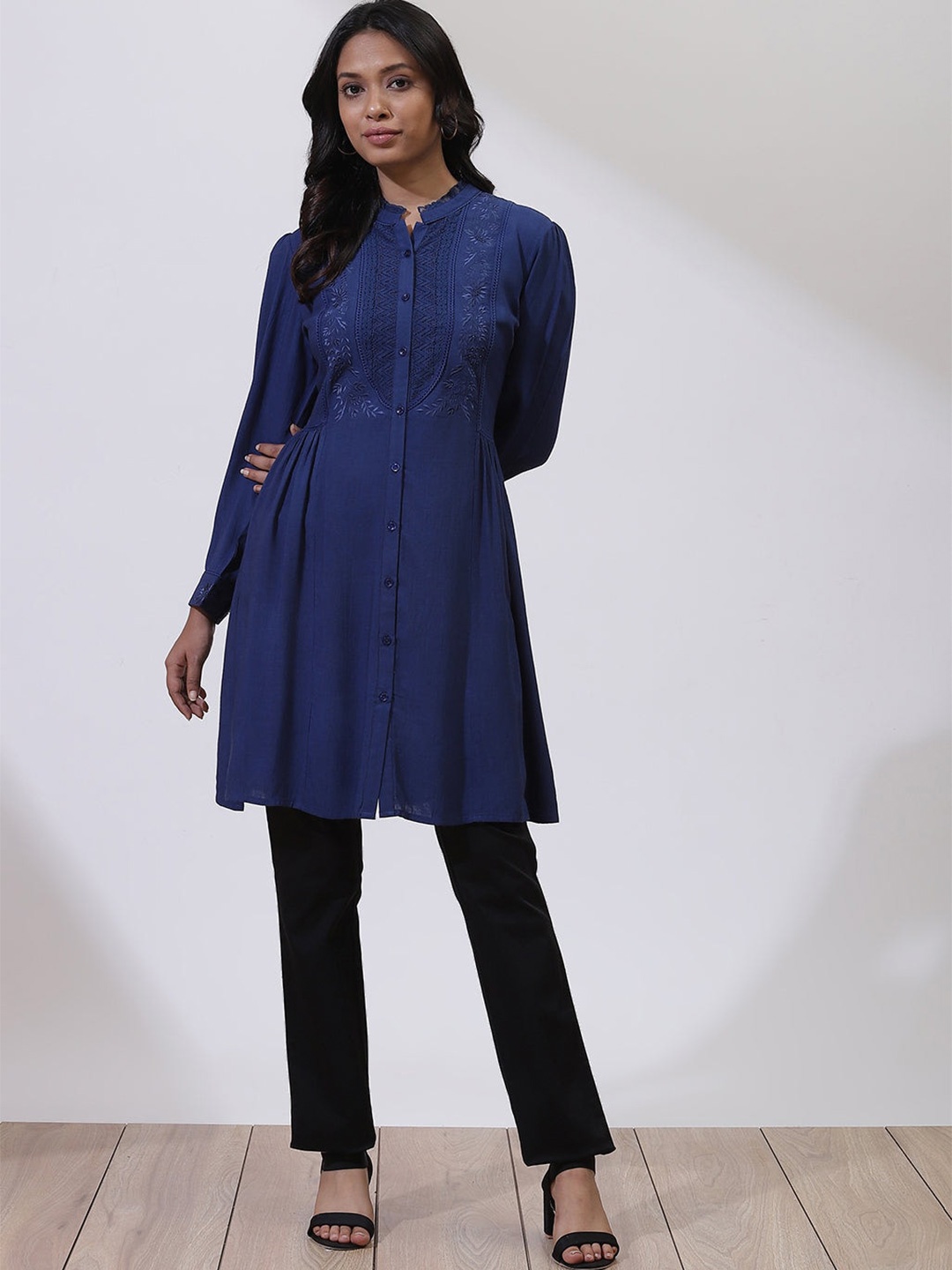 

Lakshita Plus Size Floral Embroidered Thread Work Kurti, Blue