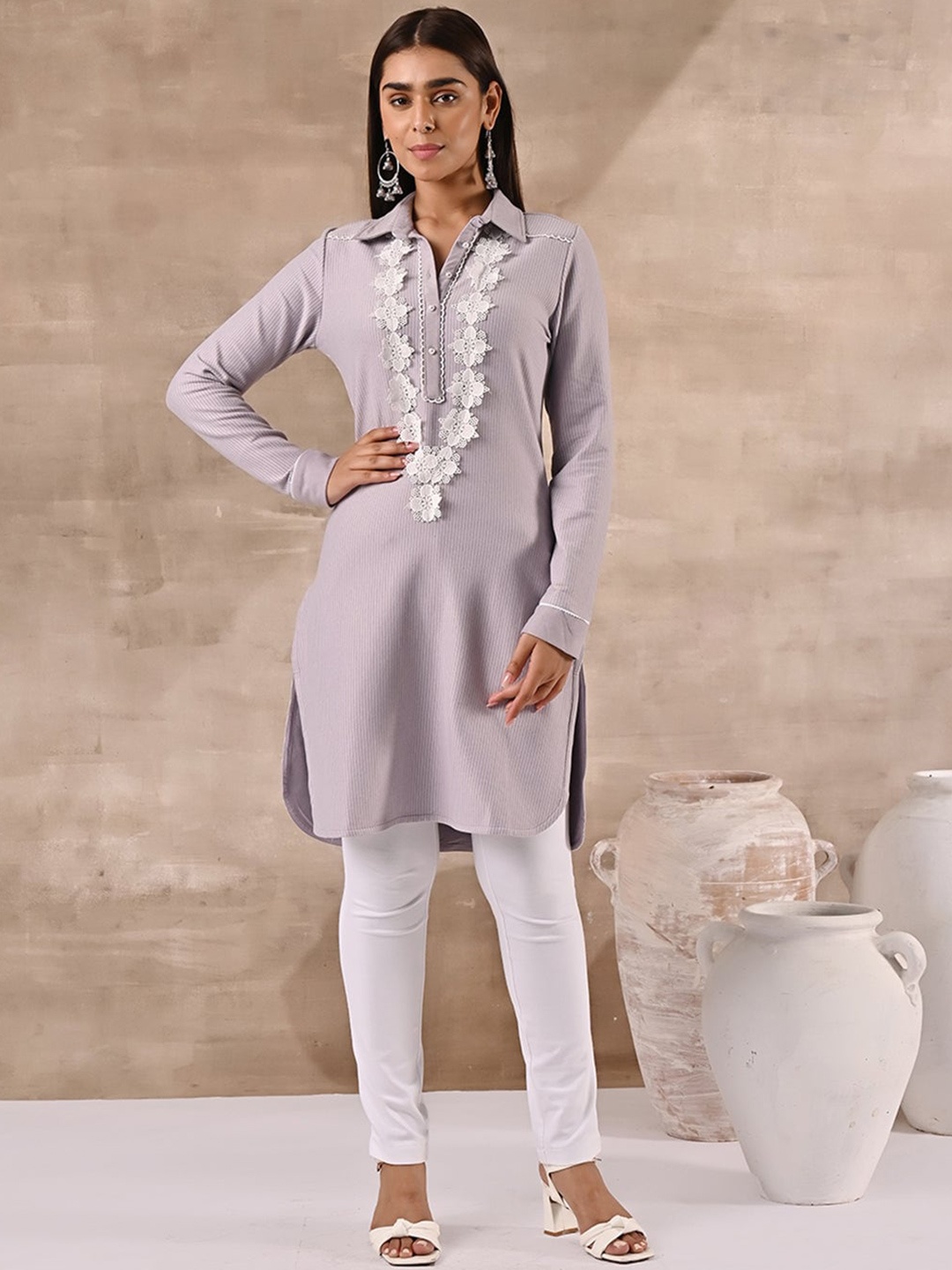 

Lakshita Wool Mandarin Collar Woven Design Kurti, Lavender