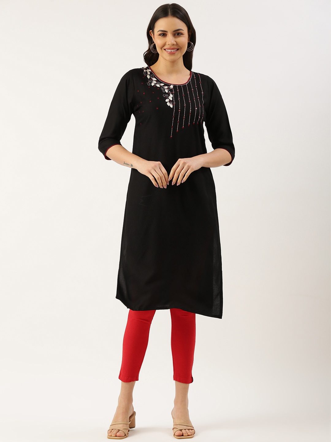 

RACHNA Floral Embroidered Thread Work Kurta, Black