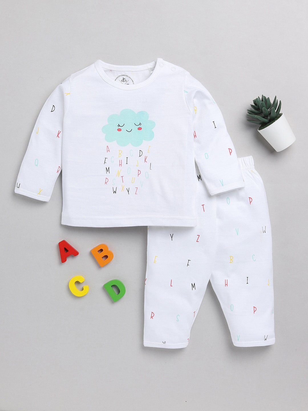 

Clt.s Infants Kids Typography Printed Pure Cotton Night Suit, White