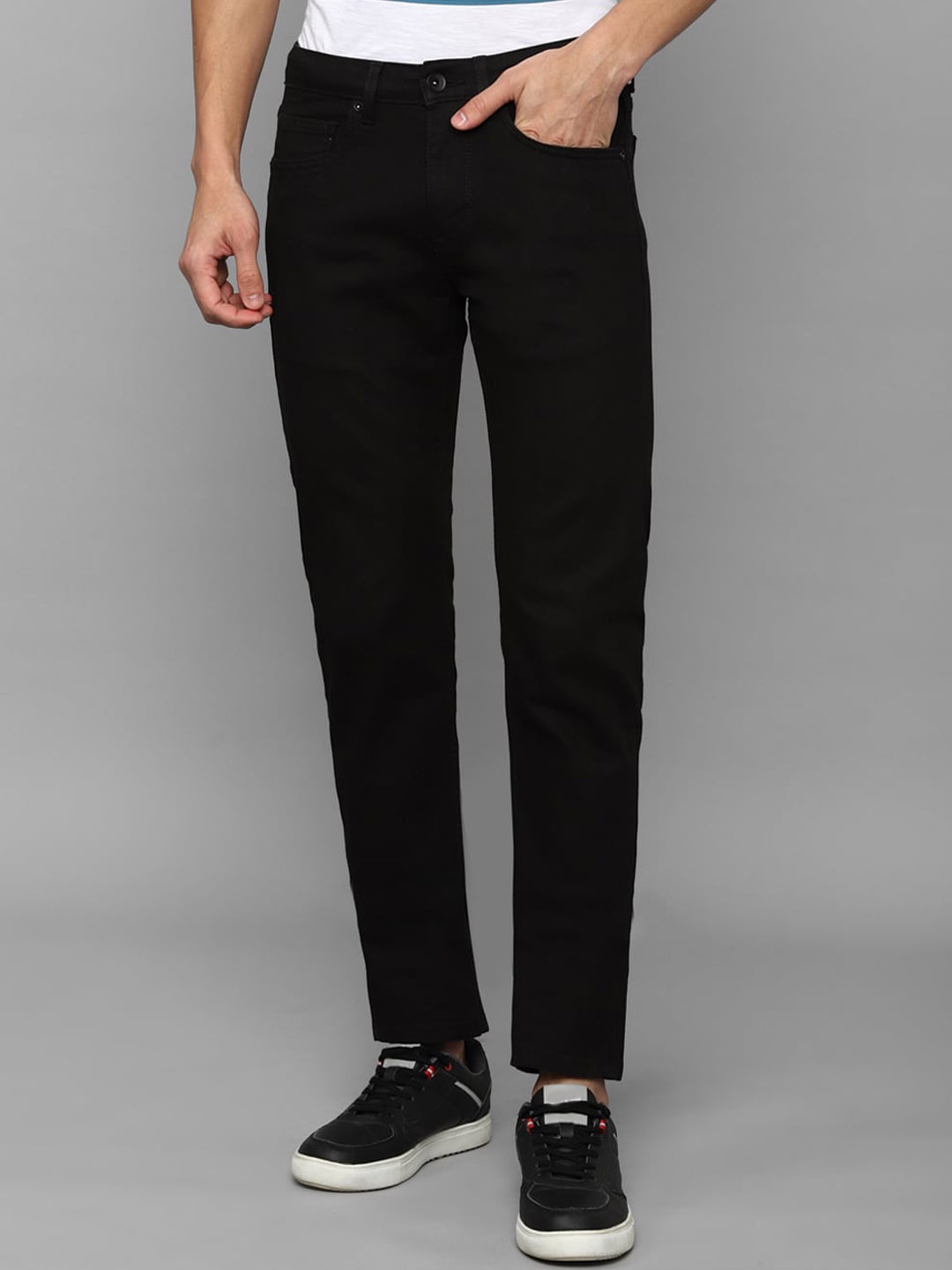

Louis Philippe Jeans Men Slim Fit Mid-Rise Pure Cotton Jeans, Black