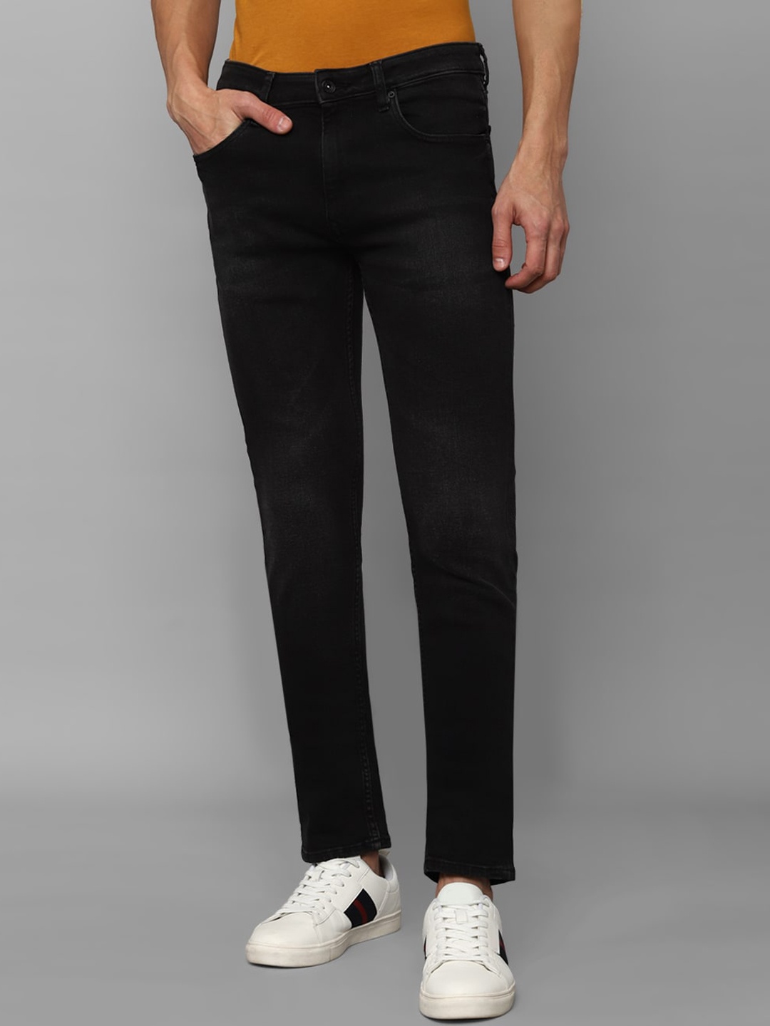 

Louis Philippe Jeans Men Slim Fit Stretchable Jeans, Black