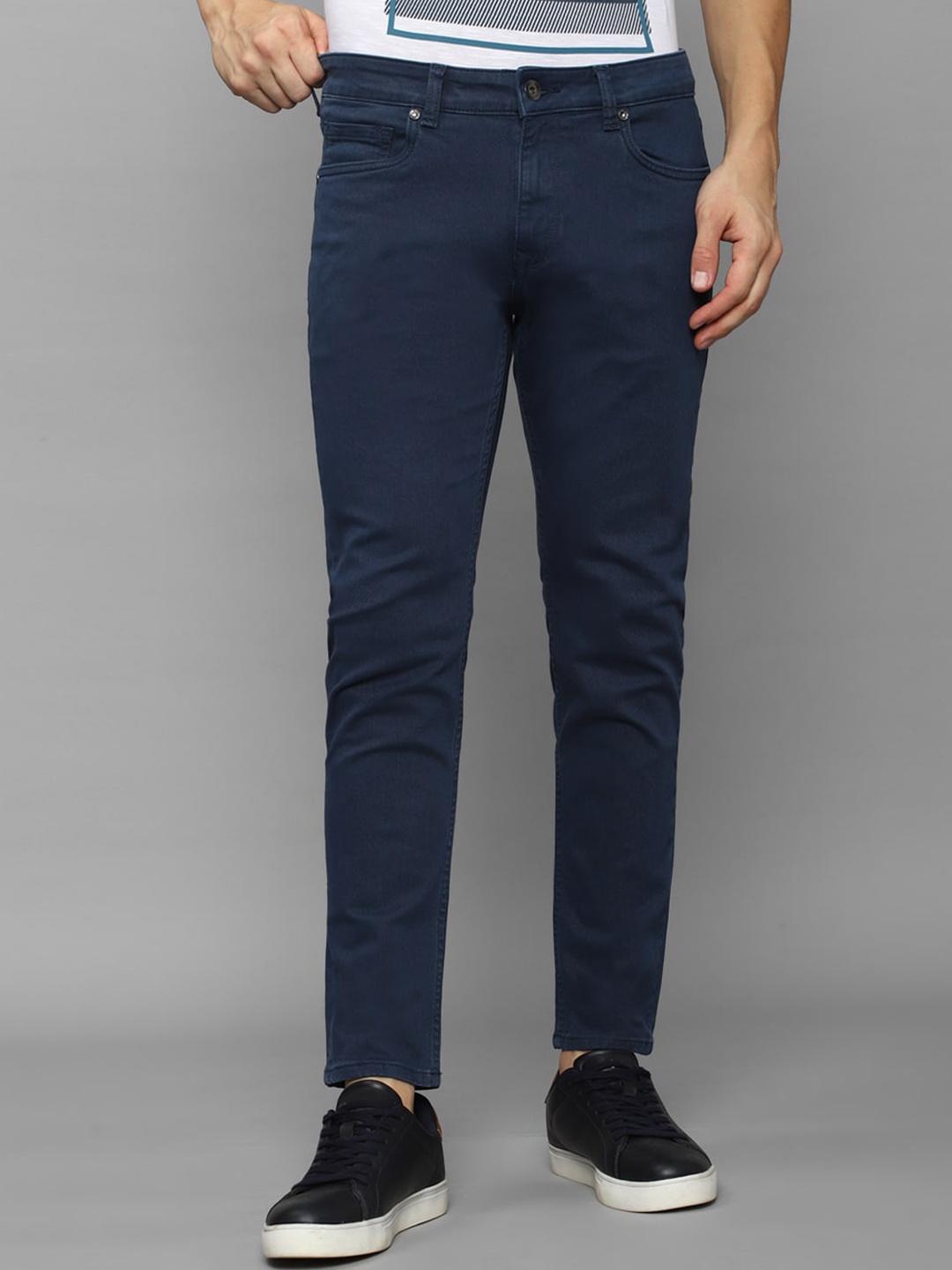 

Louis Philippe Jeans Men Slim Fit Cotton Jeans, Navy blue
