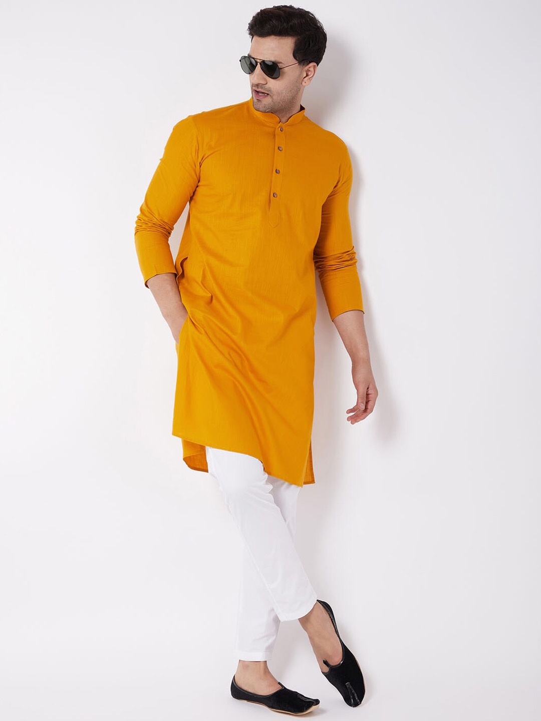 

VASTRAMAY Mandarin Collar Kurta With Pyjamas, Mustard