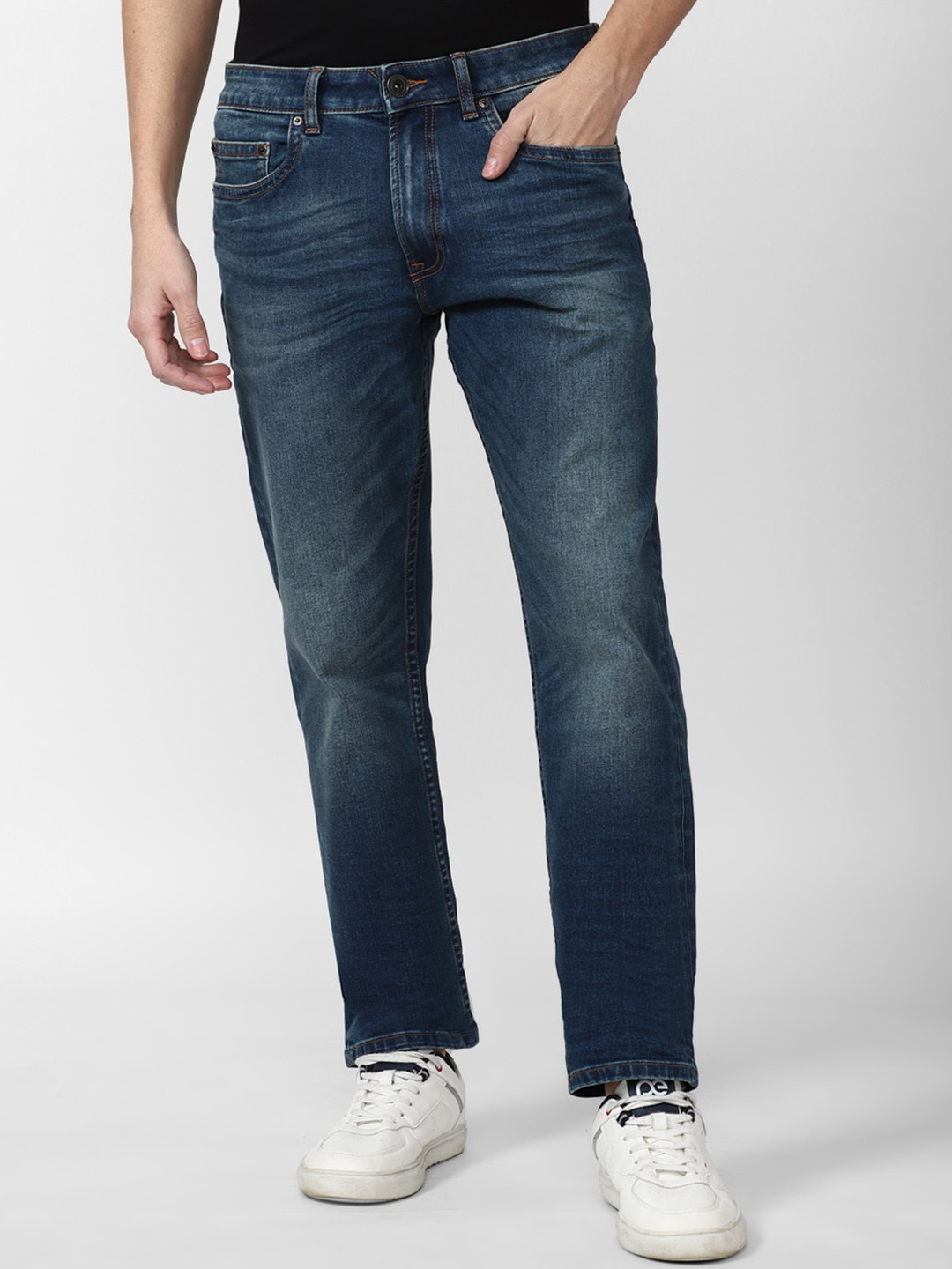 

Peter England Casuals Men Slim Fit Light Fade Stretchable Jeans, Navy blue