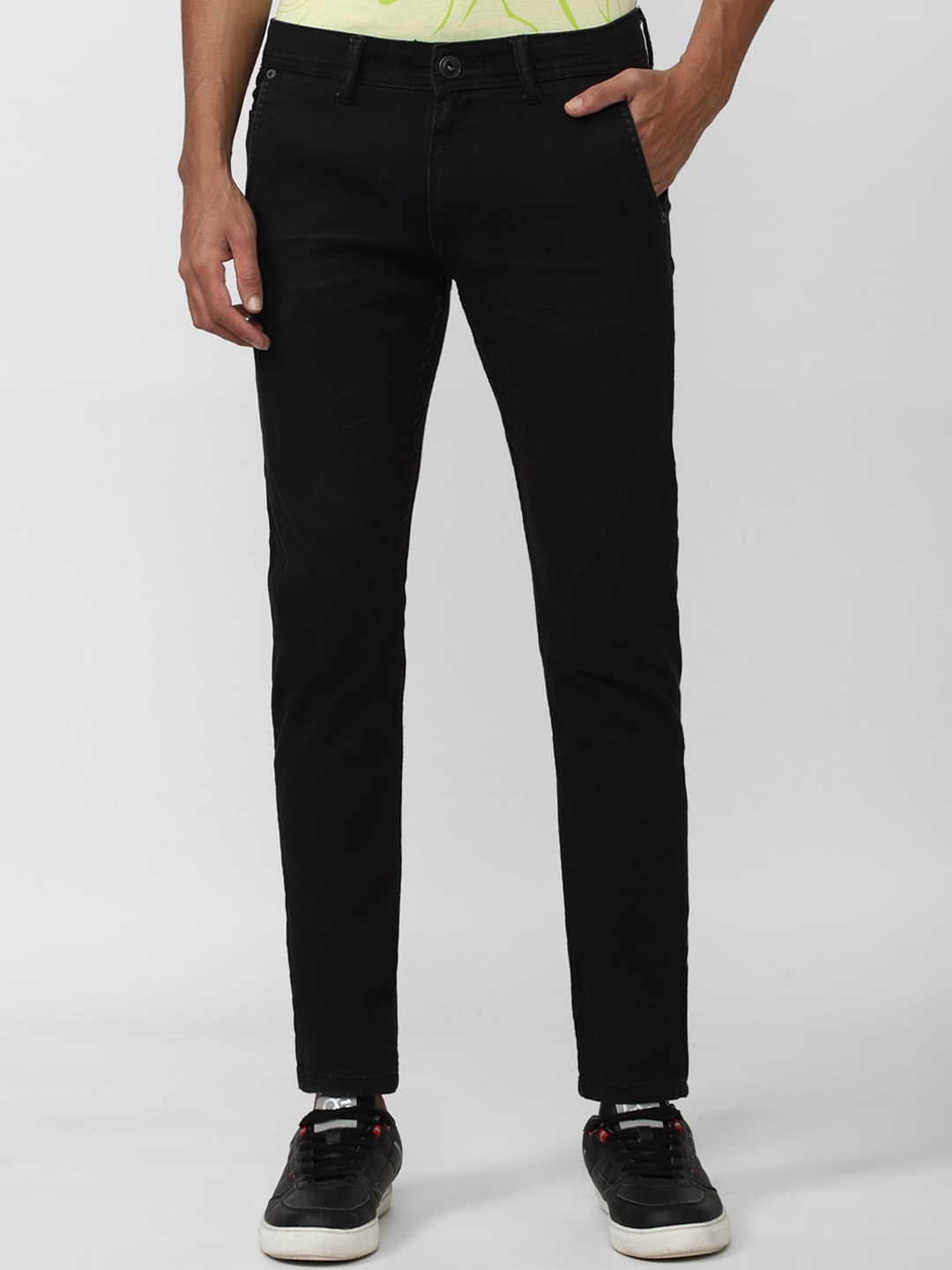 

Peter England Casuals Men Dark Shade Stretchable Cotton Jeans, Black
