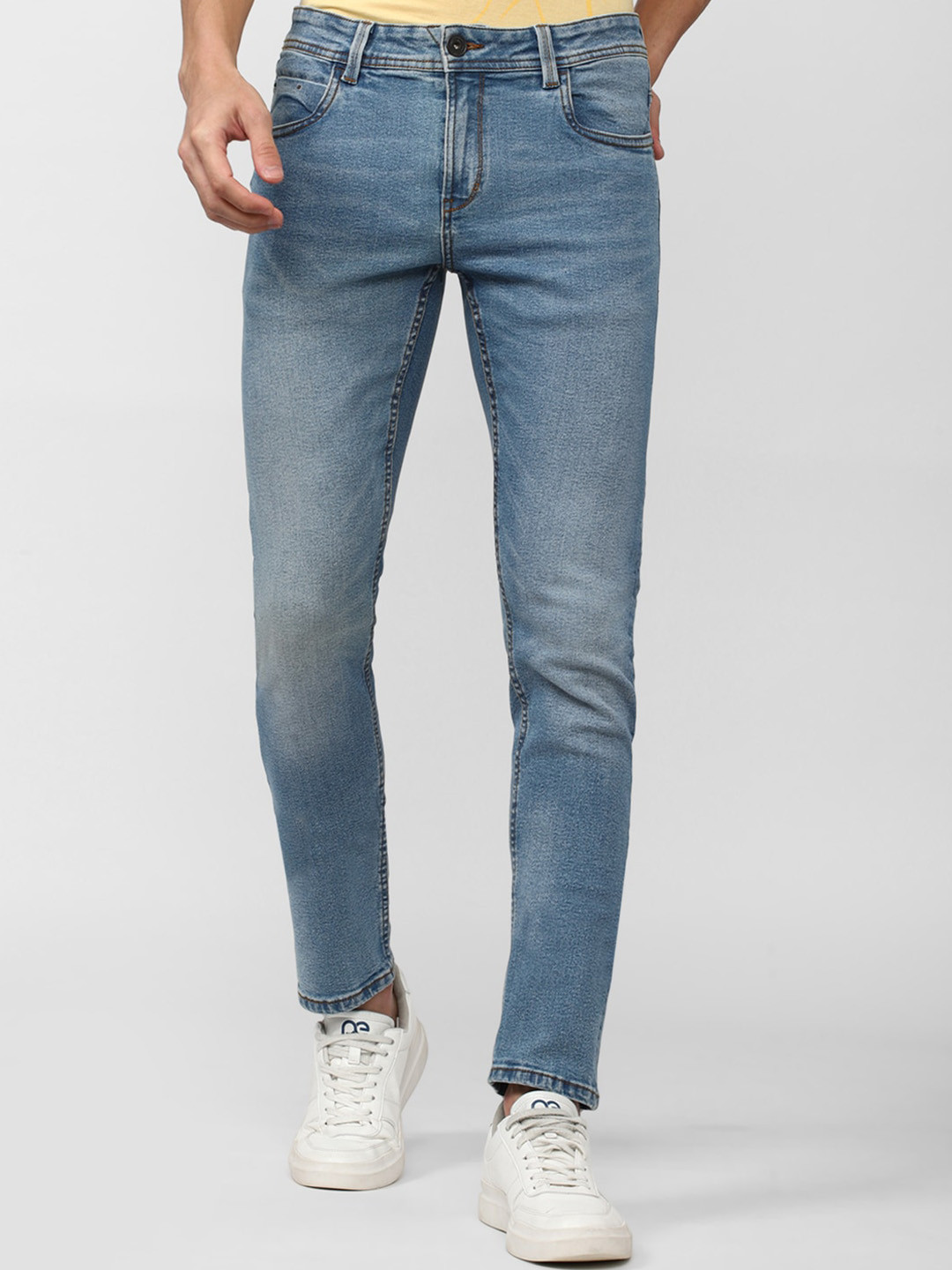 

Peter England Casuals Men Skinny Fit Heavy Fade Stretchable Cotton Jeans, Blue