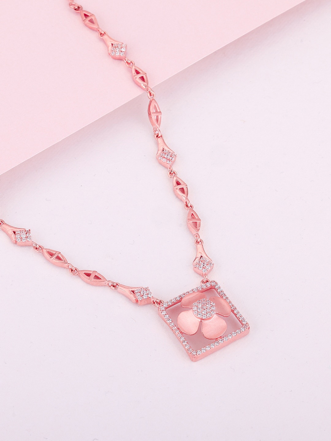

GIVA Sterling Silver Rose Gold-Plated Antique Necklace