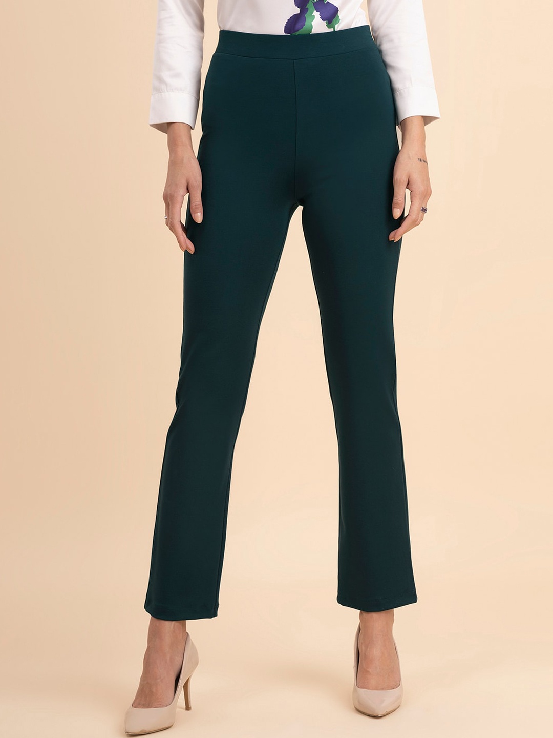 

FableStreet LivIn Women Relaxed Flared High-Rise Trousers, Green