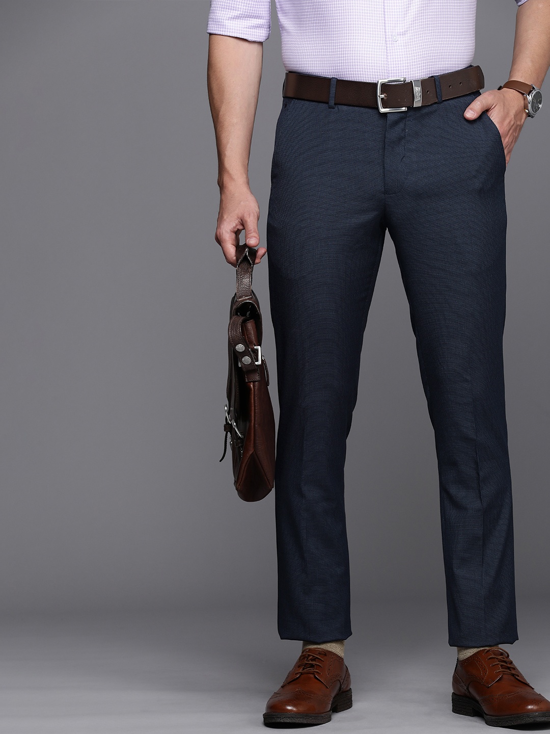

Louis Philippe Men Checked Slim Fit Trousers, Navy blue