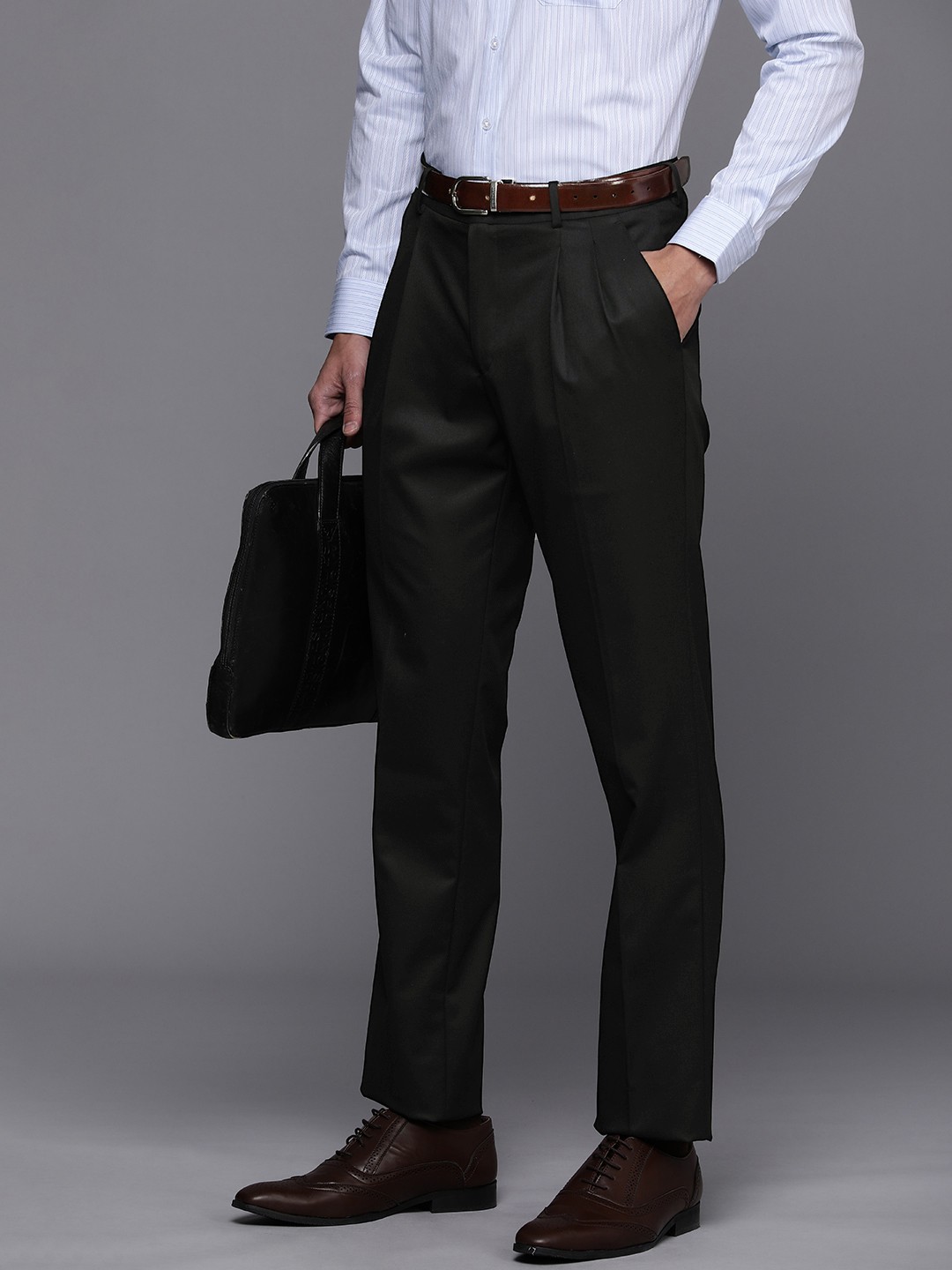 

Louis Philippe Men Solid Pleated Formal Trousers, Black