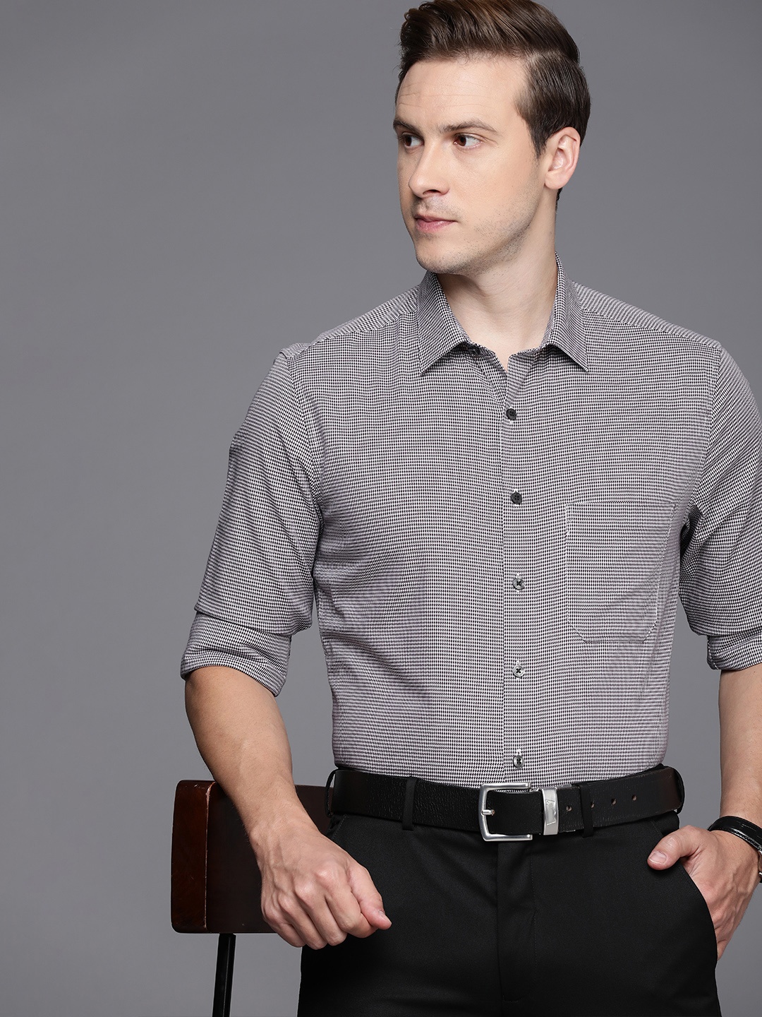 

Louis Philippe Cotton Slim Fit Opaque Checked Formal Shirt, Burgundy