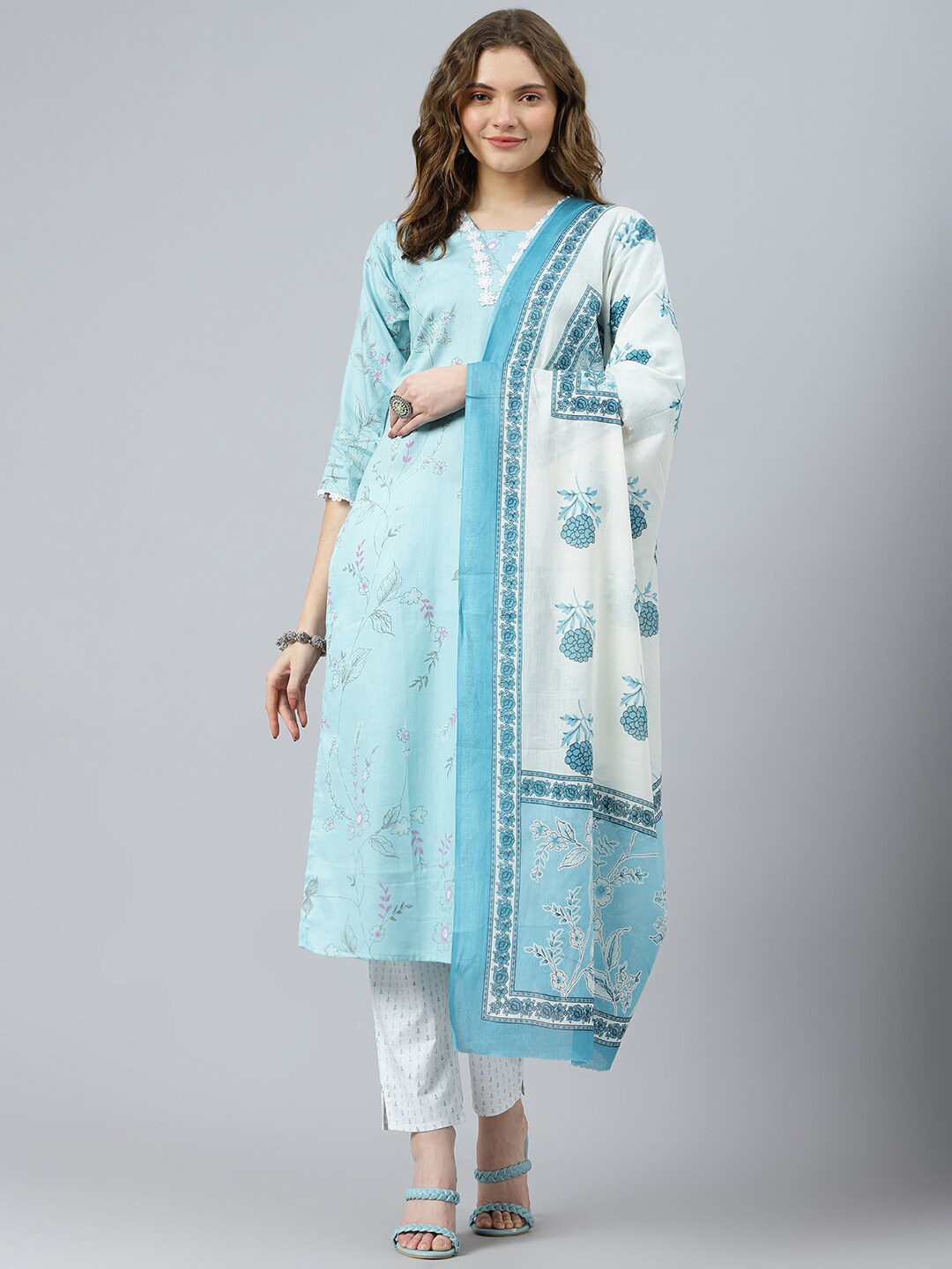 

RATAN Square Neck Floral Printed Kurta with Trousers & Dupatta, Blue