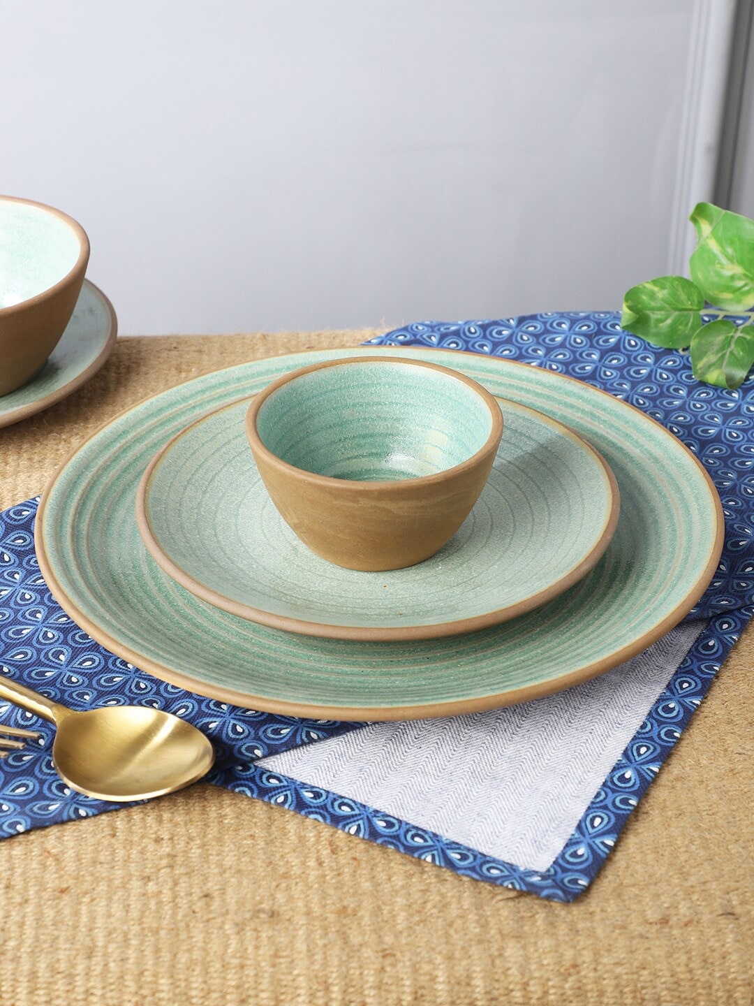 

MIAH Decor Green & Brown 3 Pieces Textured Ceramic Matte Dinner Set