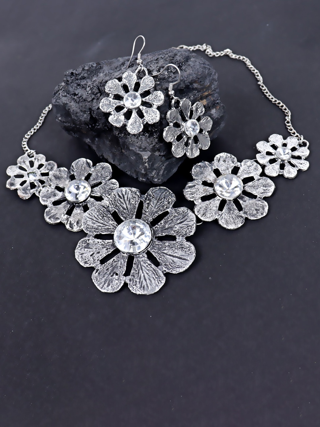 

VAGHBHATT Silver-Plated Oxidised Stone-Studded Choker Necklace and Earrings, White