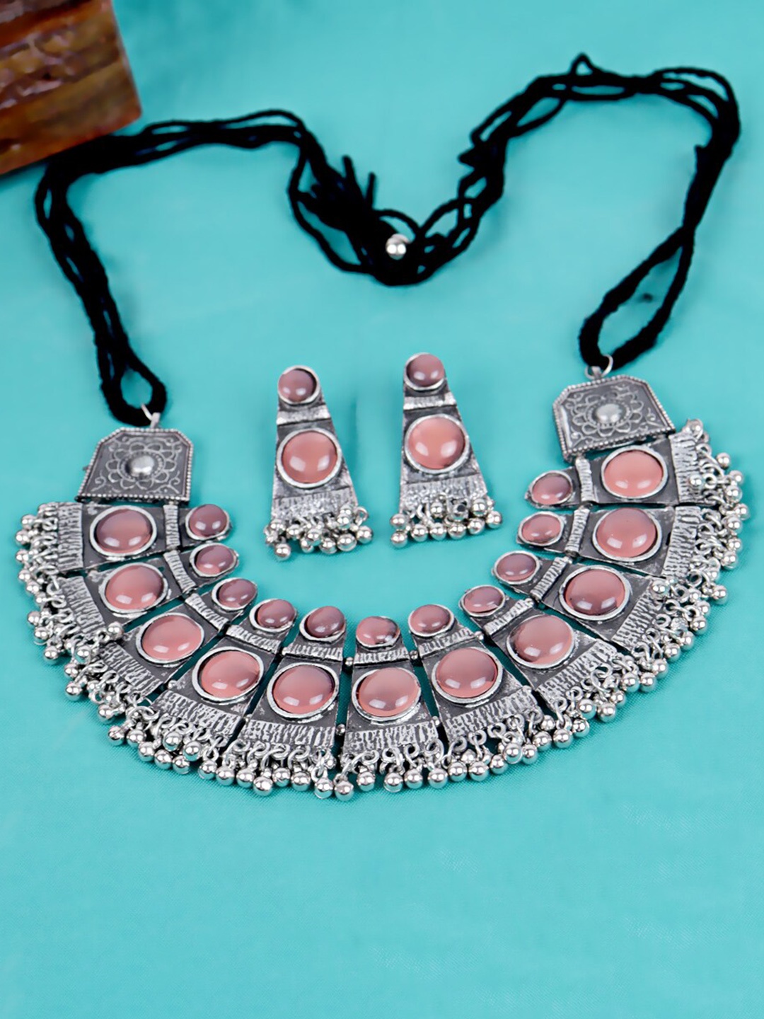 

VAGHBHATT Silver-Plated Stone-Studded & Beaded Jewellery Set