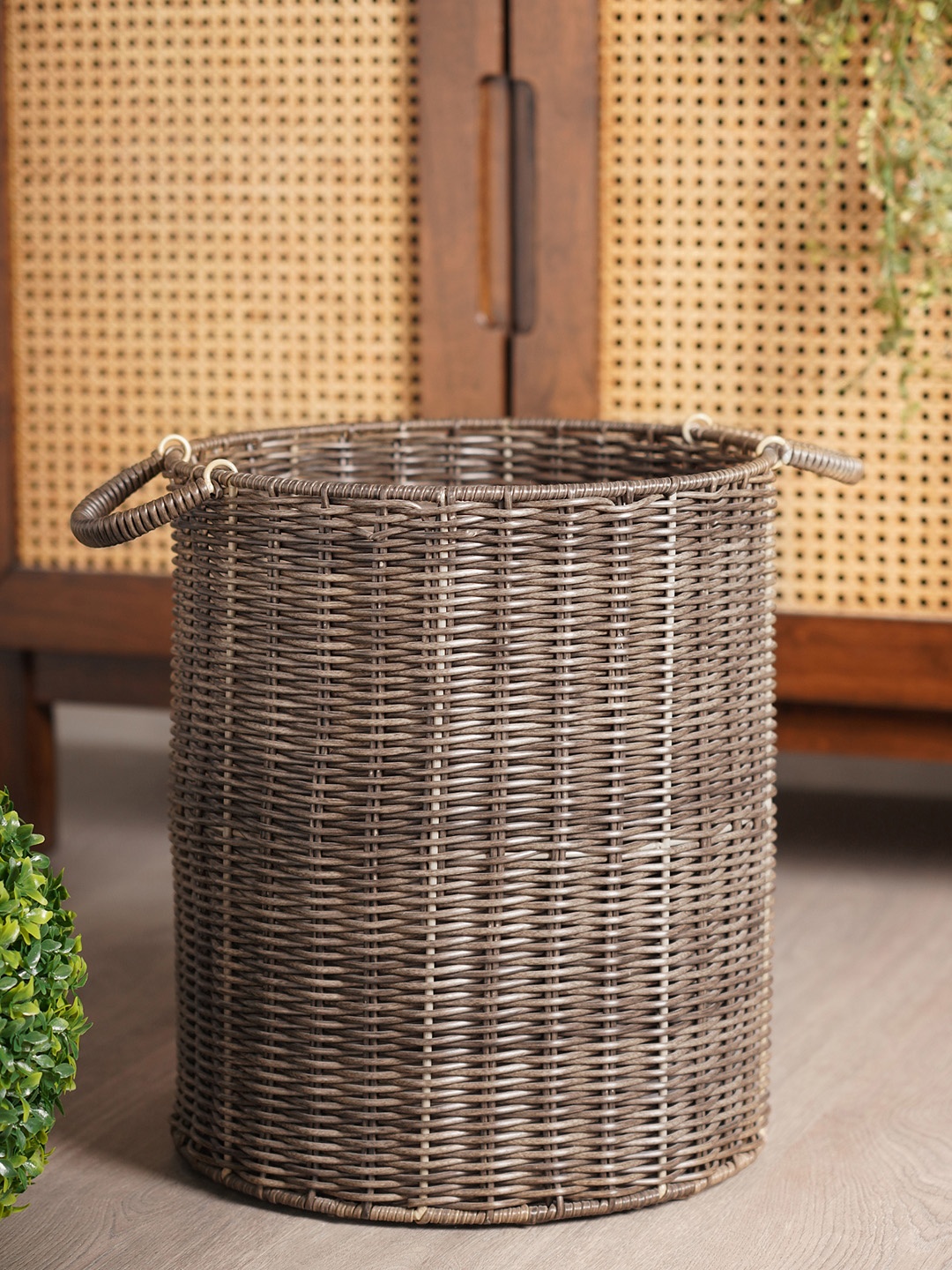 

Pure Home and Living Brown Textured Resin Wicker Bin