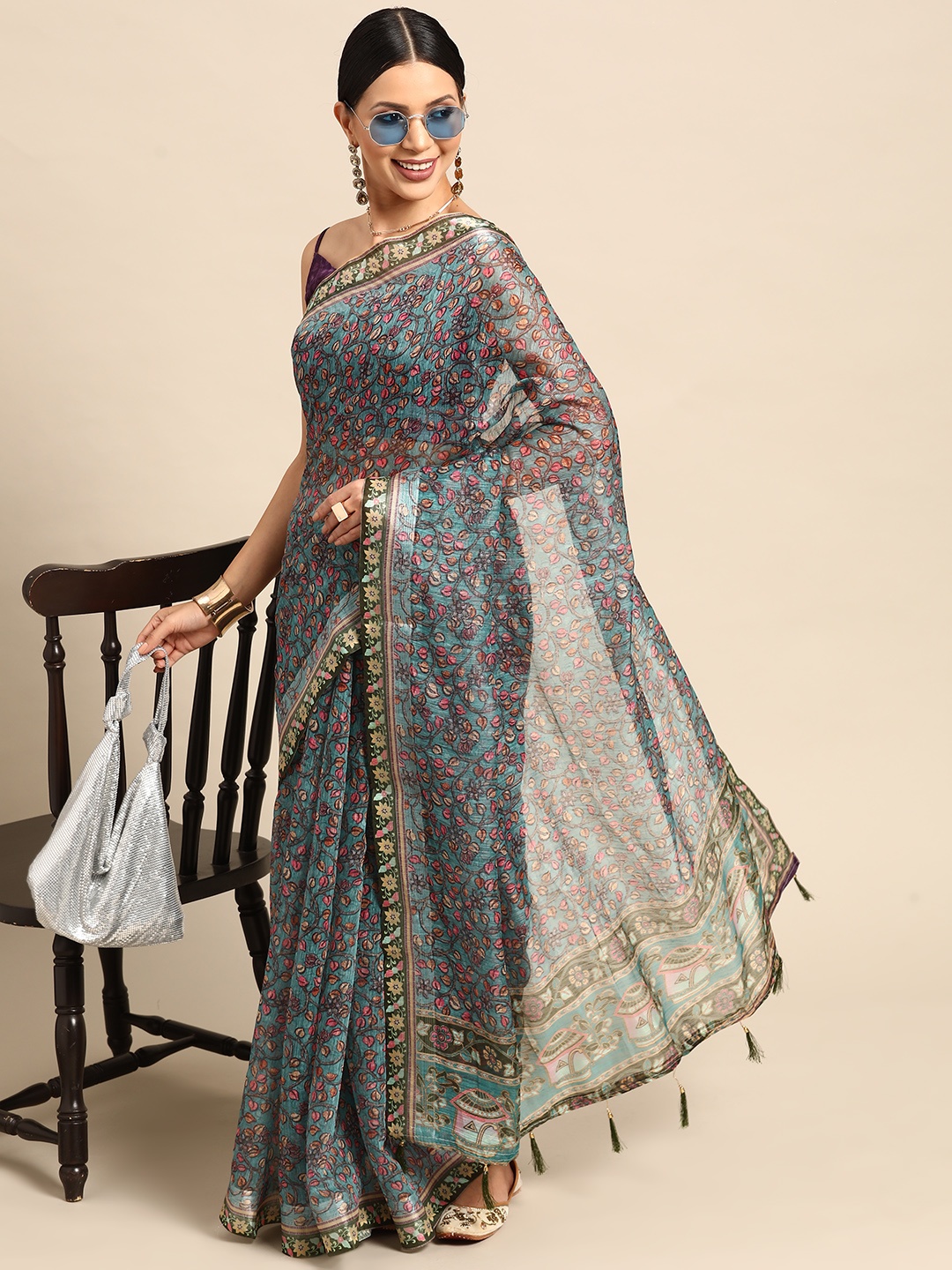 

Mitera Floral Printed Saree, Teal