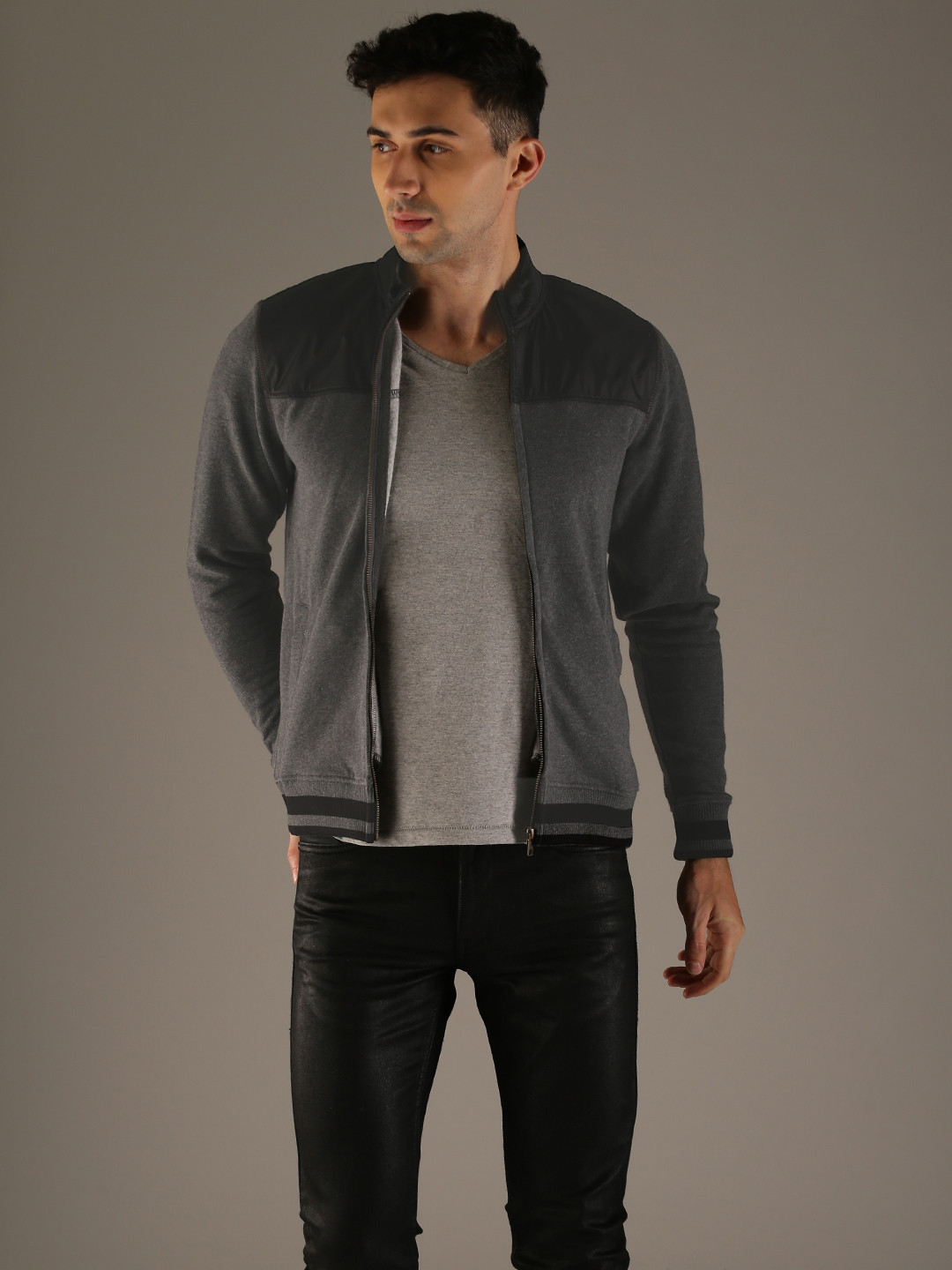 

Flying Machine Men Charcoal & Black Colourblocked Sweatshirt