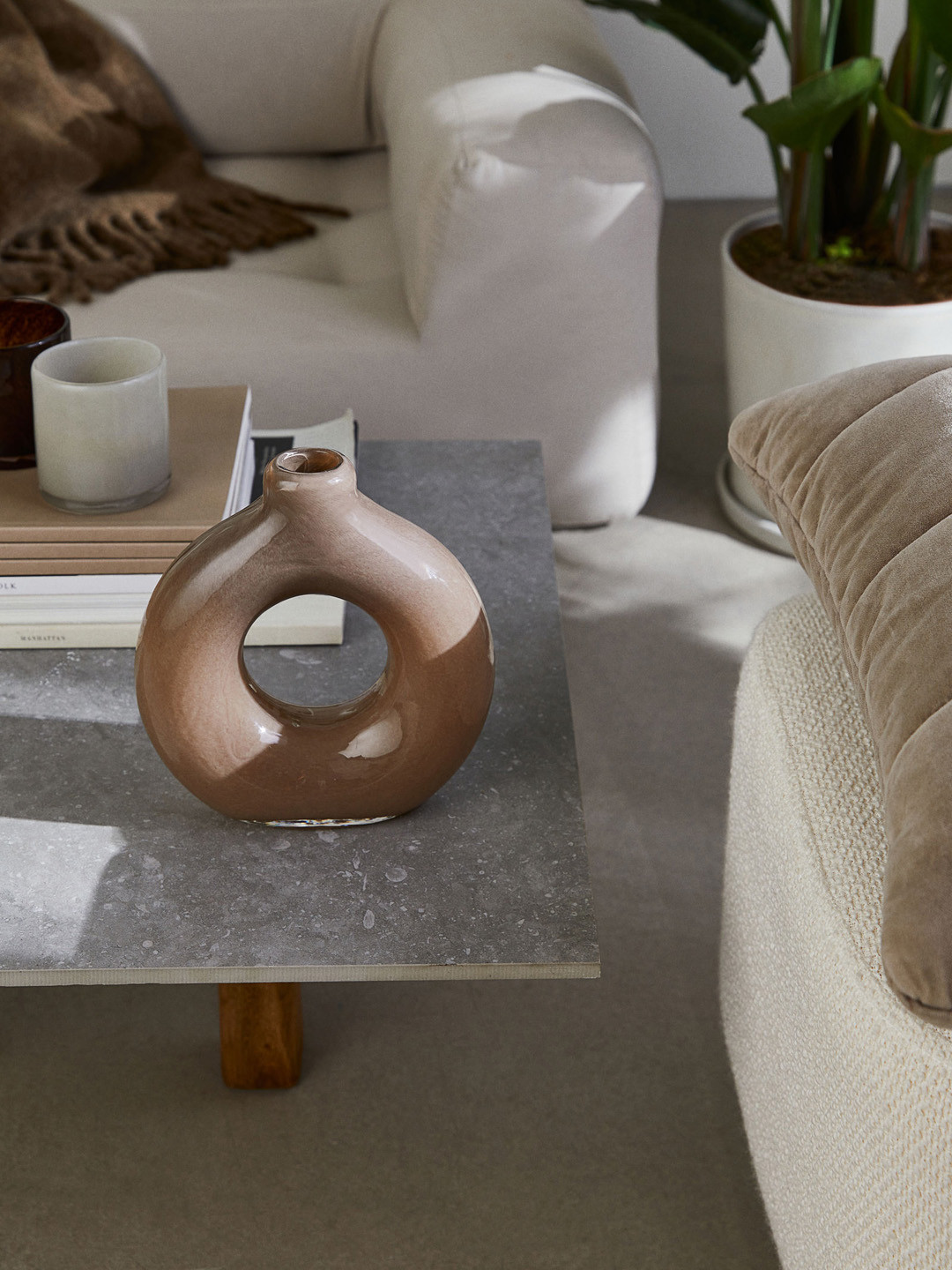 

H&M Beige Glass vase