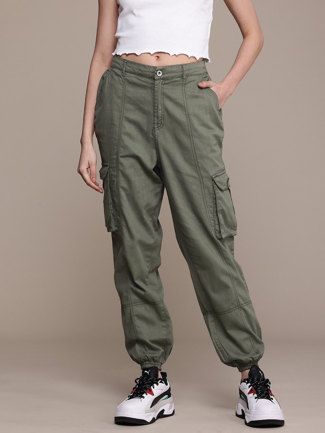 

The Roadster Lifestyle Co. Women Pure Cotton Cargos Trousers, Olive