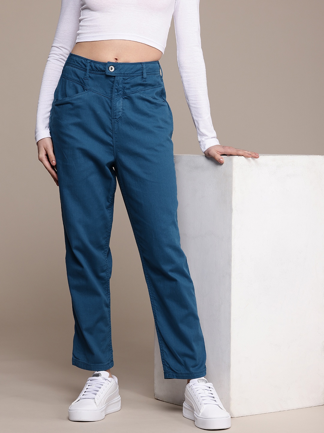 

The Roadster Life Co. Women Regular Trousers, Blue