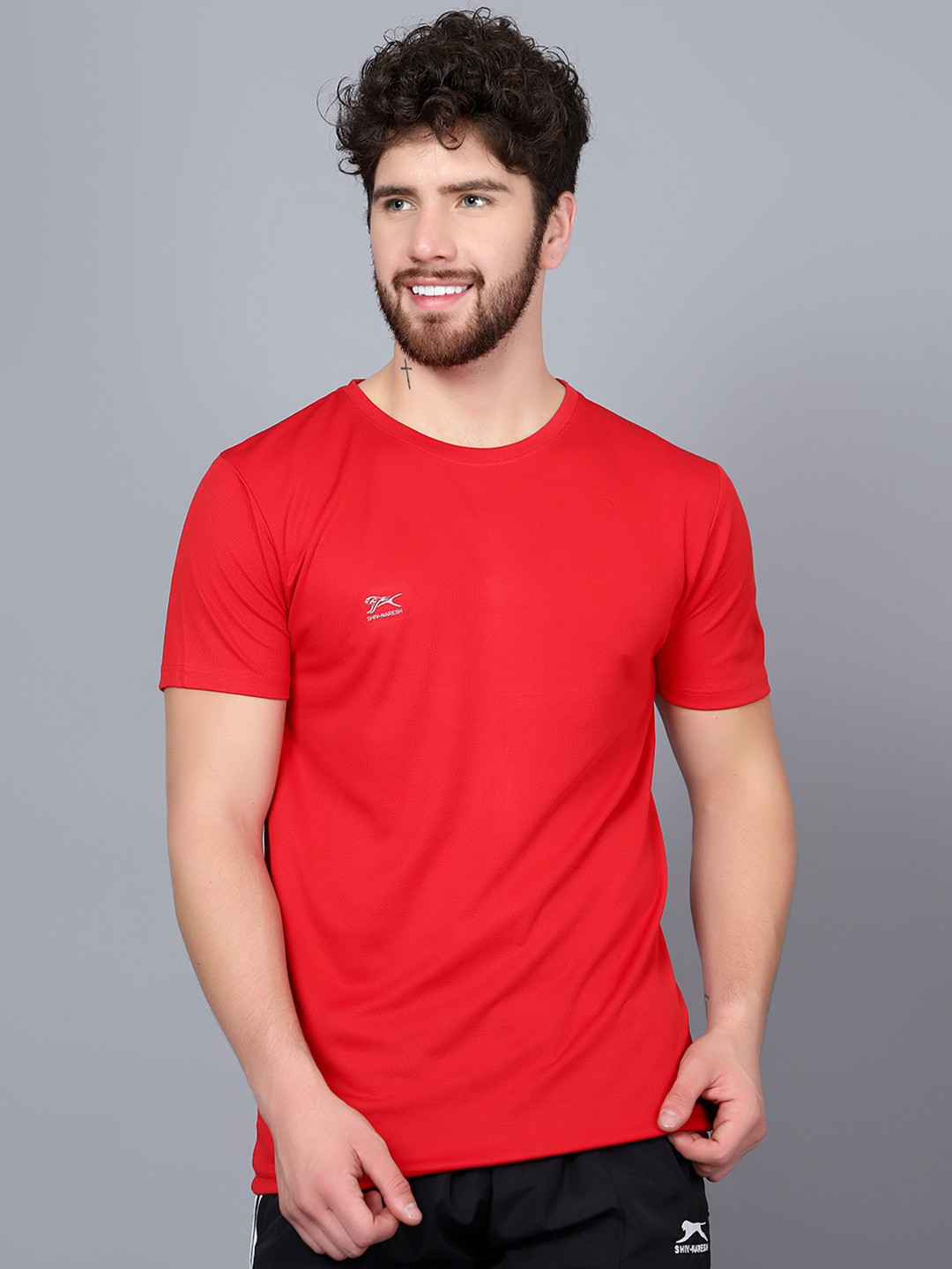 

Shiv Naresh Round Neck T-shirt, Red