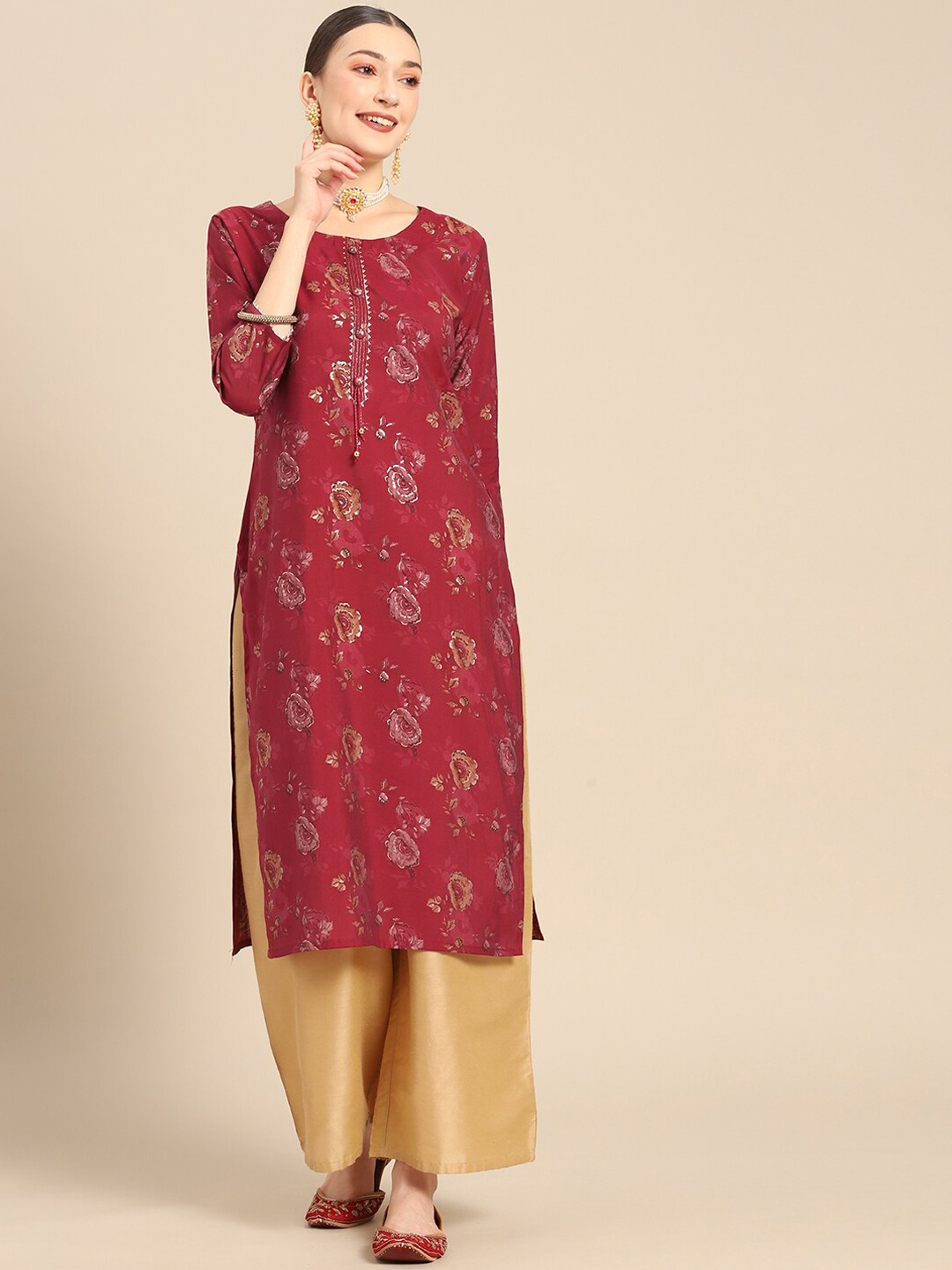 

Sangria Floral Printed With Gotta Patti Detail Straight Kurta, Maroon