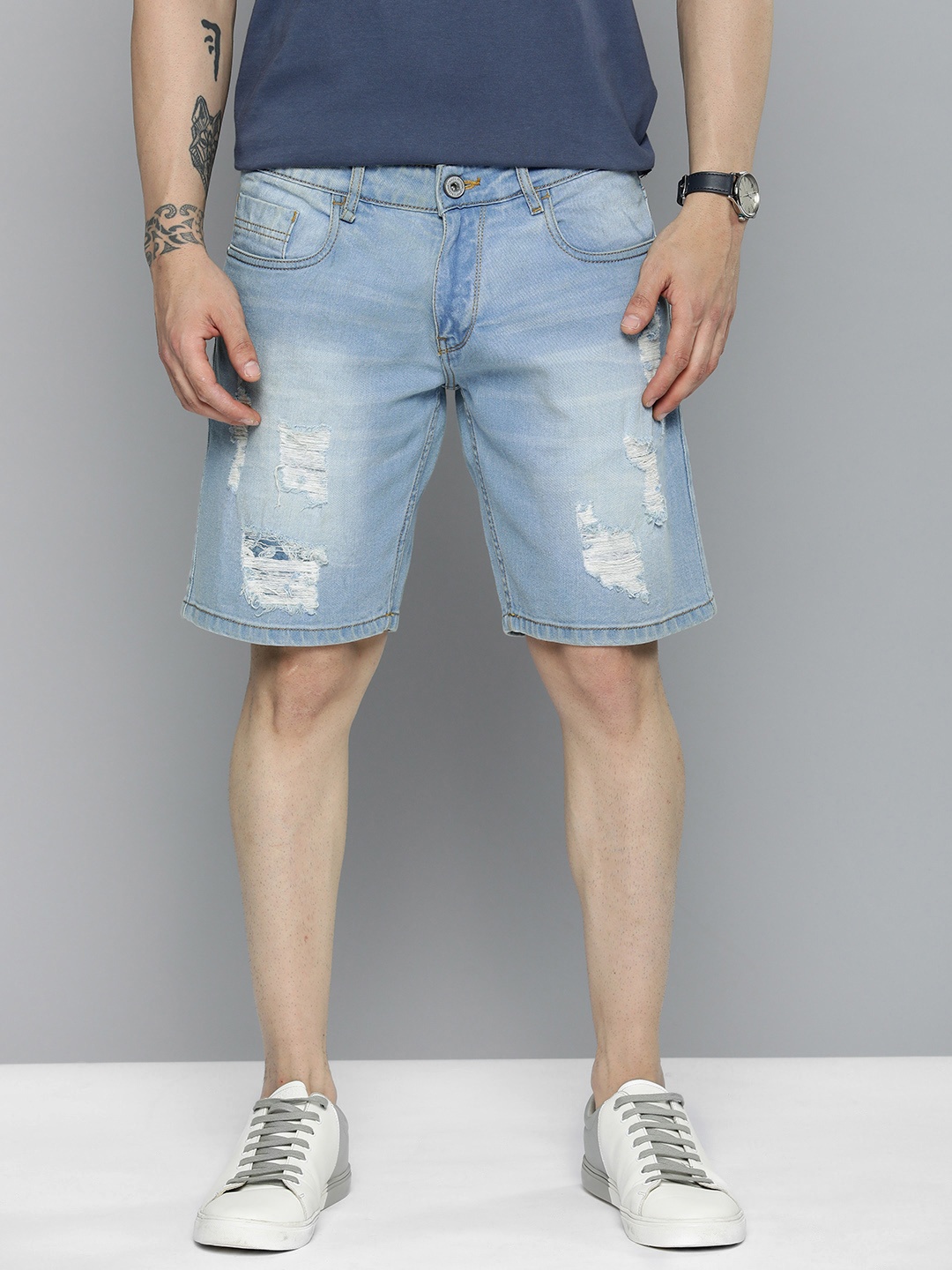 

Mast & Harbour Men Washed High-Rise Highly-Distressed Denim Shorts Technology, Blue