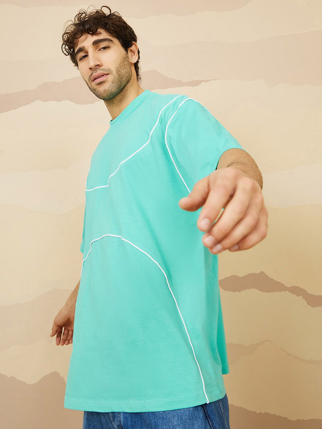 

Styli Men Loose Fit Piping Insert Detail T-Shirt, Green