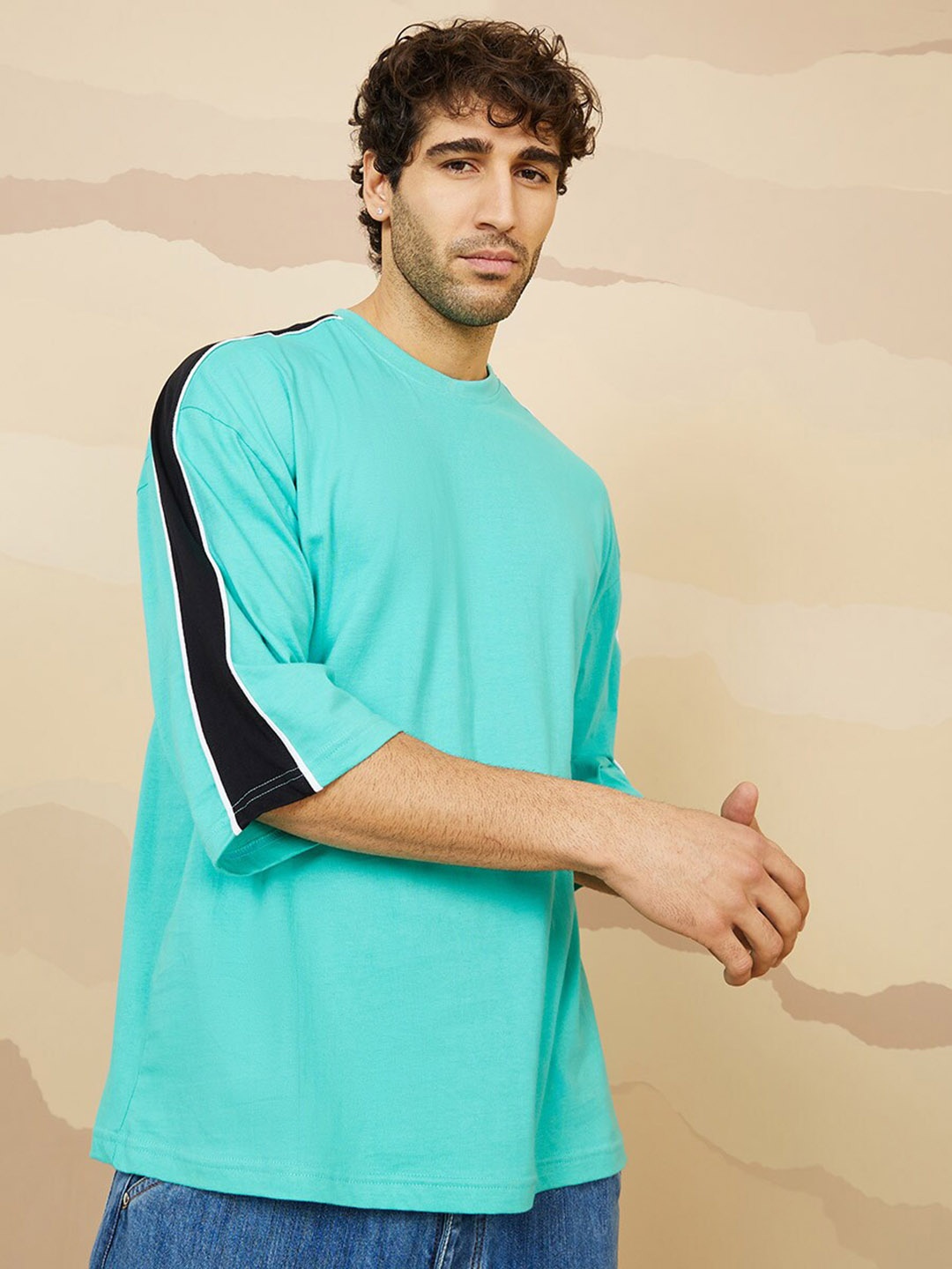 

Styli Men Solid Drop-Shoulder Sleeves Knitted T-Shirt with Shoulder Taping Detail, Green