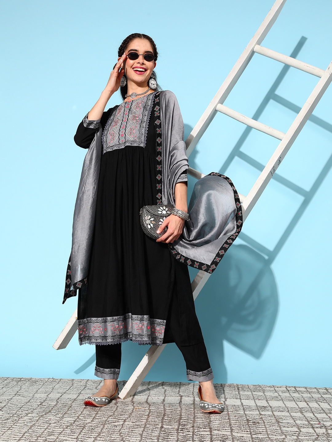 

Sangria Ethnic Motifs Yoke Design Pleated Sequinned Kurta with Trousers & Dupatta, Black