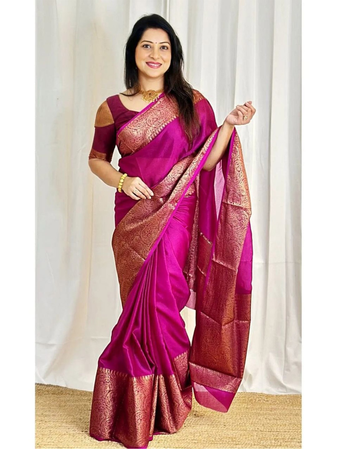 

Jinax Pink & Gold-Toned Zari Pure Silk Kanjeevaram Saree