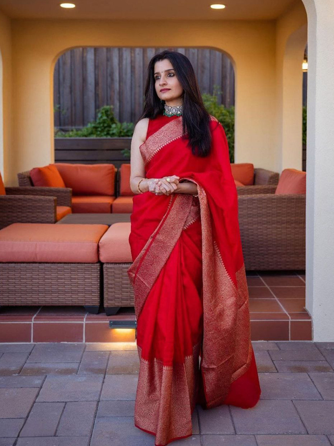 

Jinax Woven Design Bordered Pure Silk Kanjeevaram Saree, Red