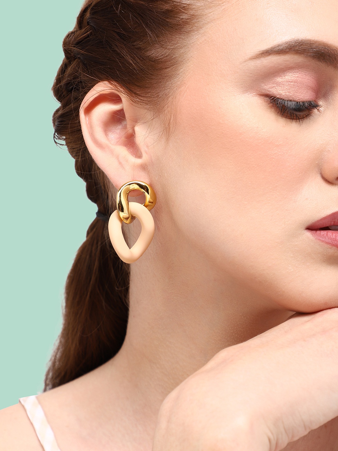 

SOHI Gold-Plated Contemporary Studs Earrings, Beige