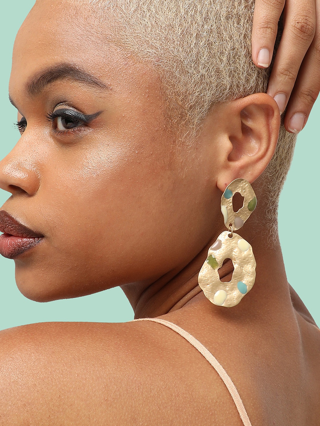 

SOHI Gold-Plated Contemporary Drop Earrings