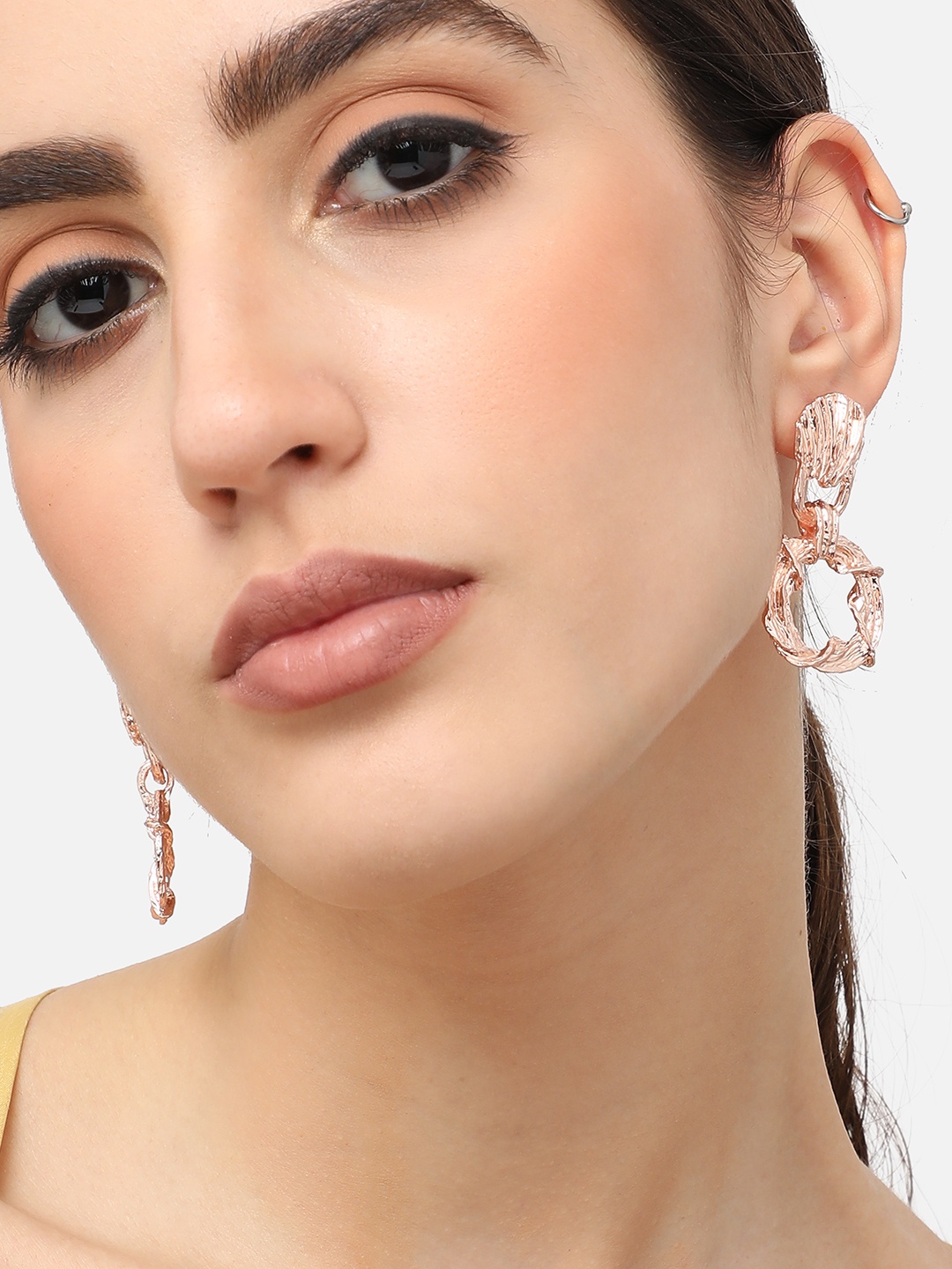 

SOHI Gold-Plated Contemporary Drop Earrings