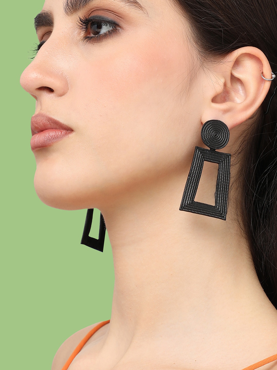 

SOHI Gold-Plated Contemporary Drop Earrings, Black