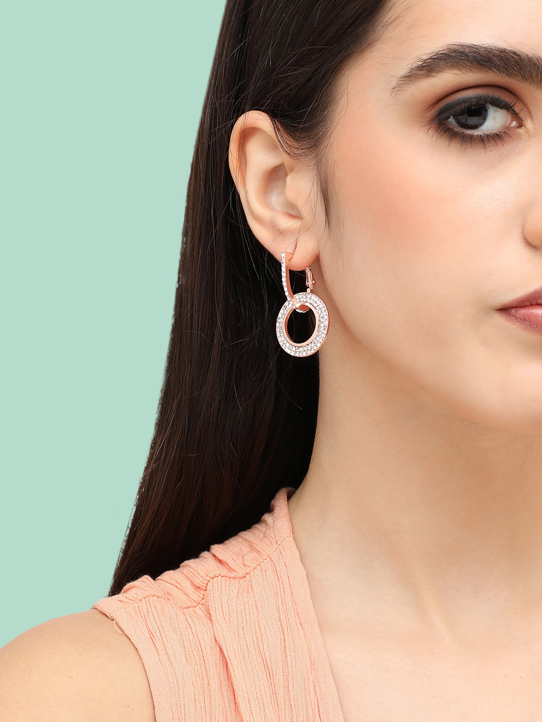 

SOHI Gold-Plated Contemporary Drop Earrings