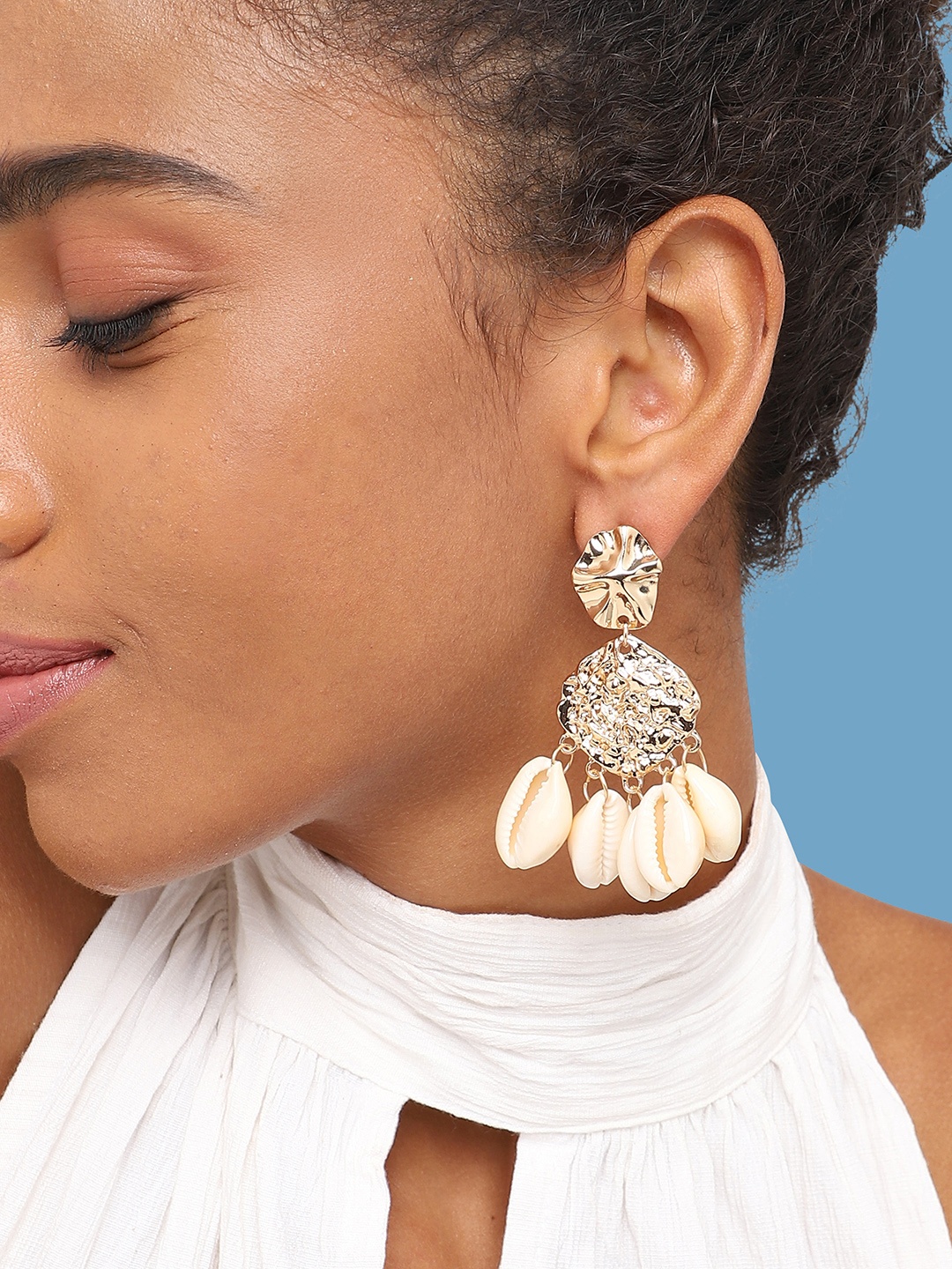 

SOHI Gold-Plated Contemporary Drop Earrings
